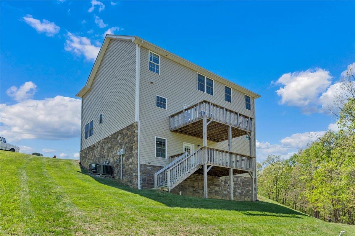 1140 Crosscreek Drive Christiansburg VA 24073