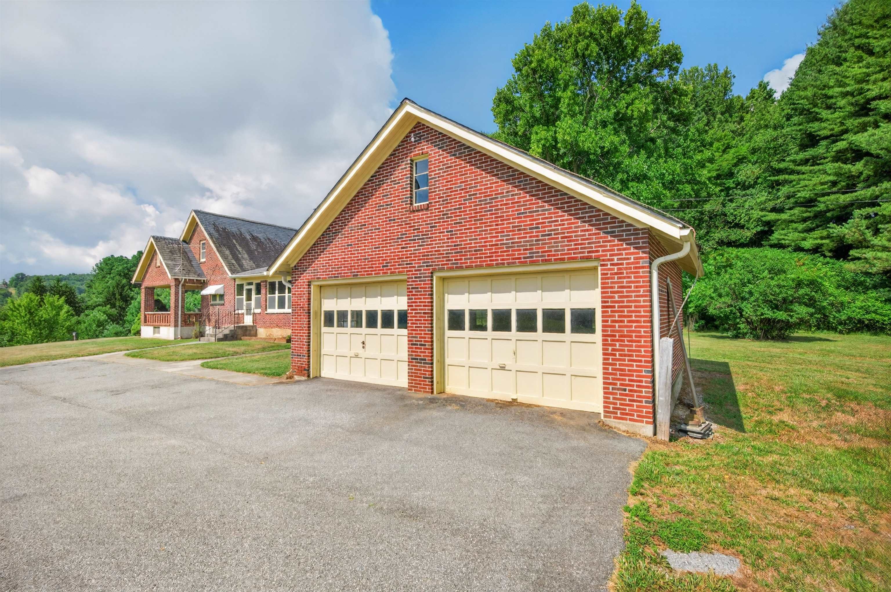 3172 Floyd Highway S Floyd VA 24091