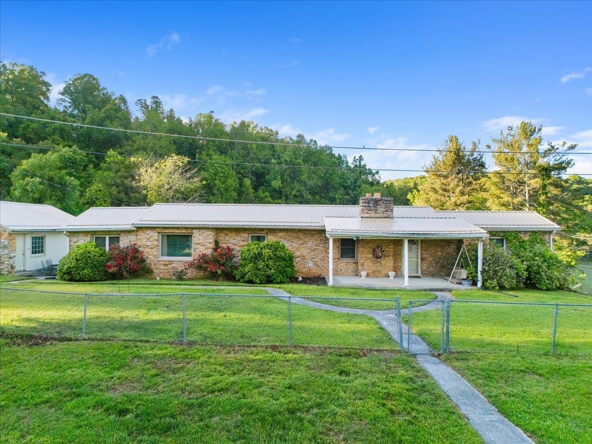 450 Mount Pleasant Roads Christiansburg VA 24073