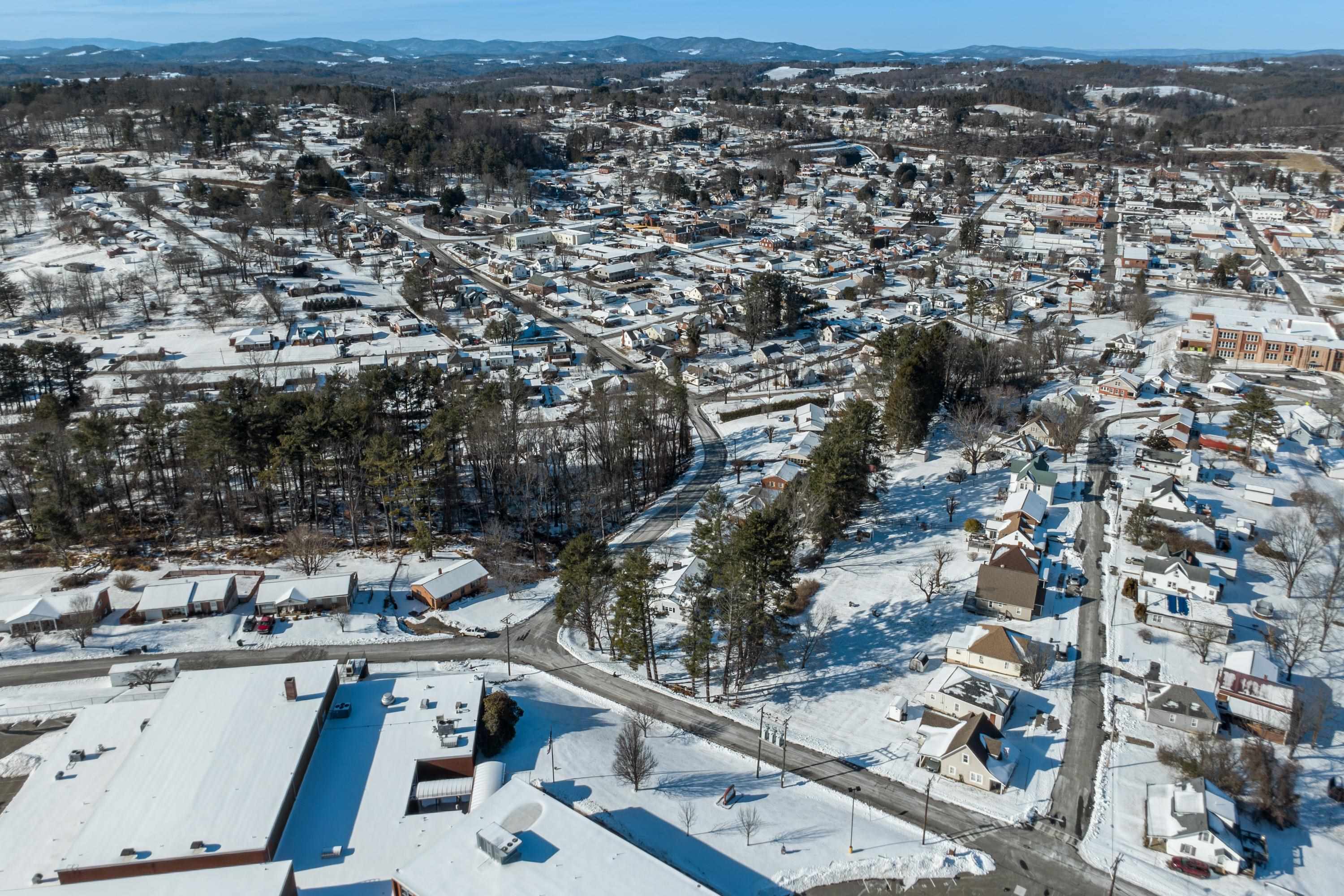 119 Circle Drive Galax VA 24333