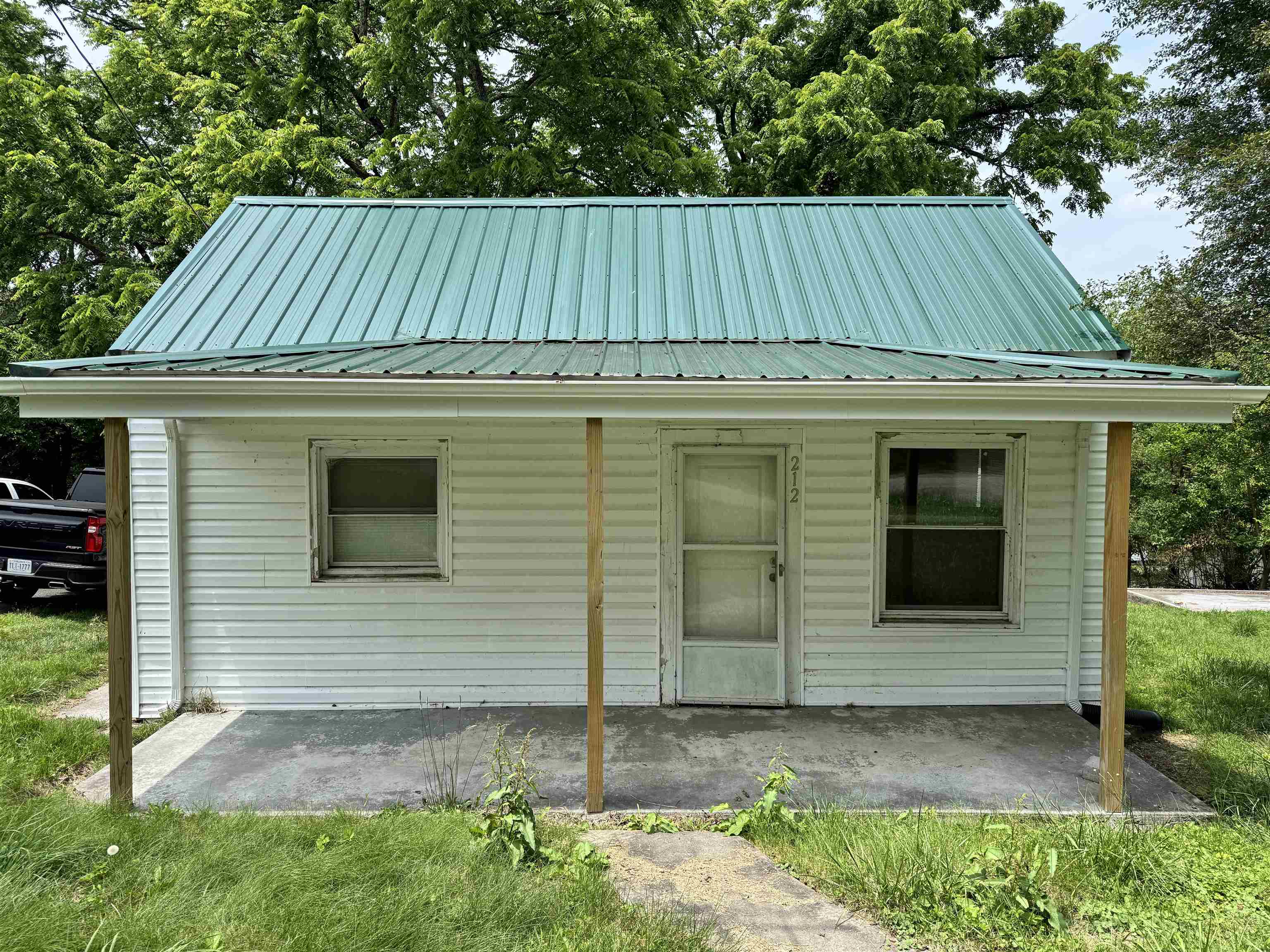 212 Pine Street Pulaski VA 24301