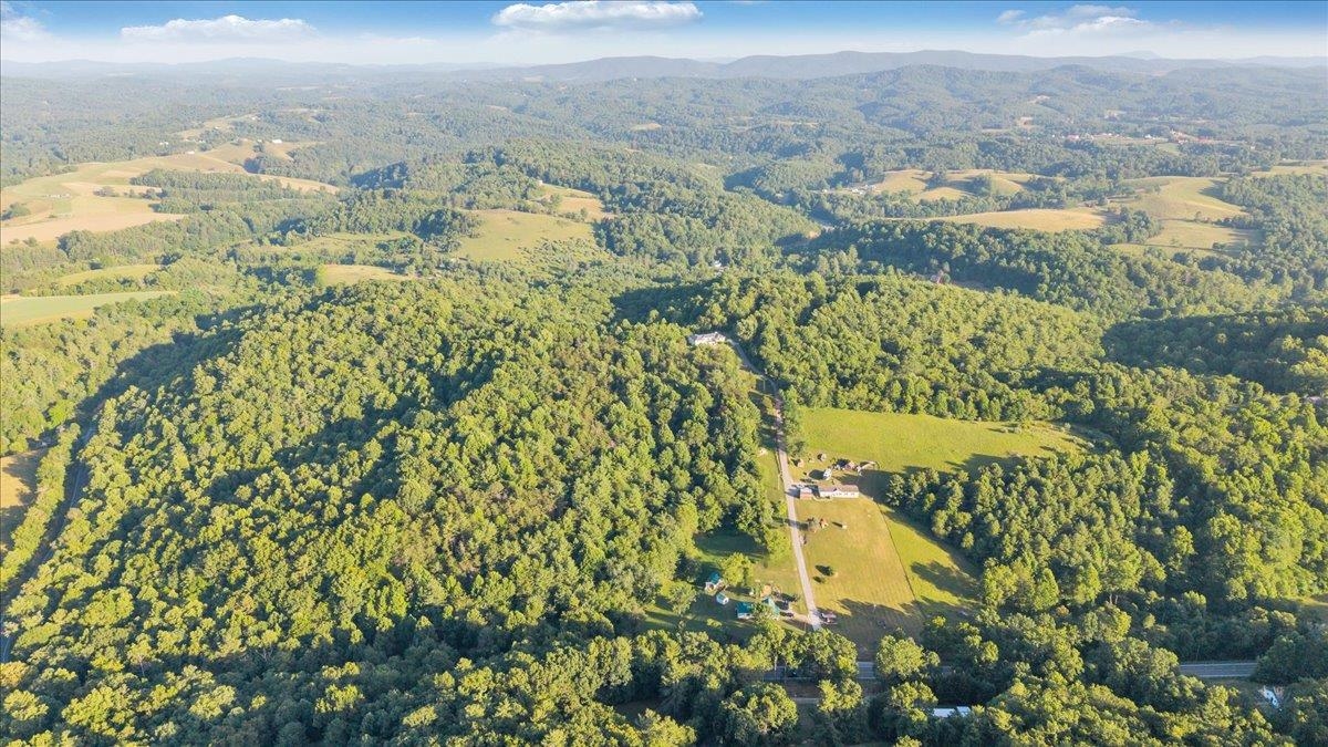 5384 Harvest Road Riner VA 24149