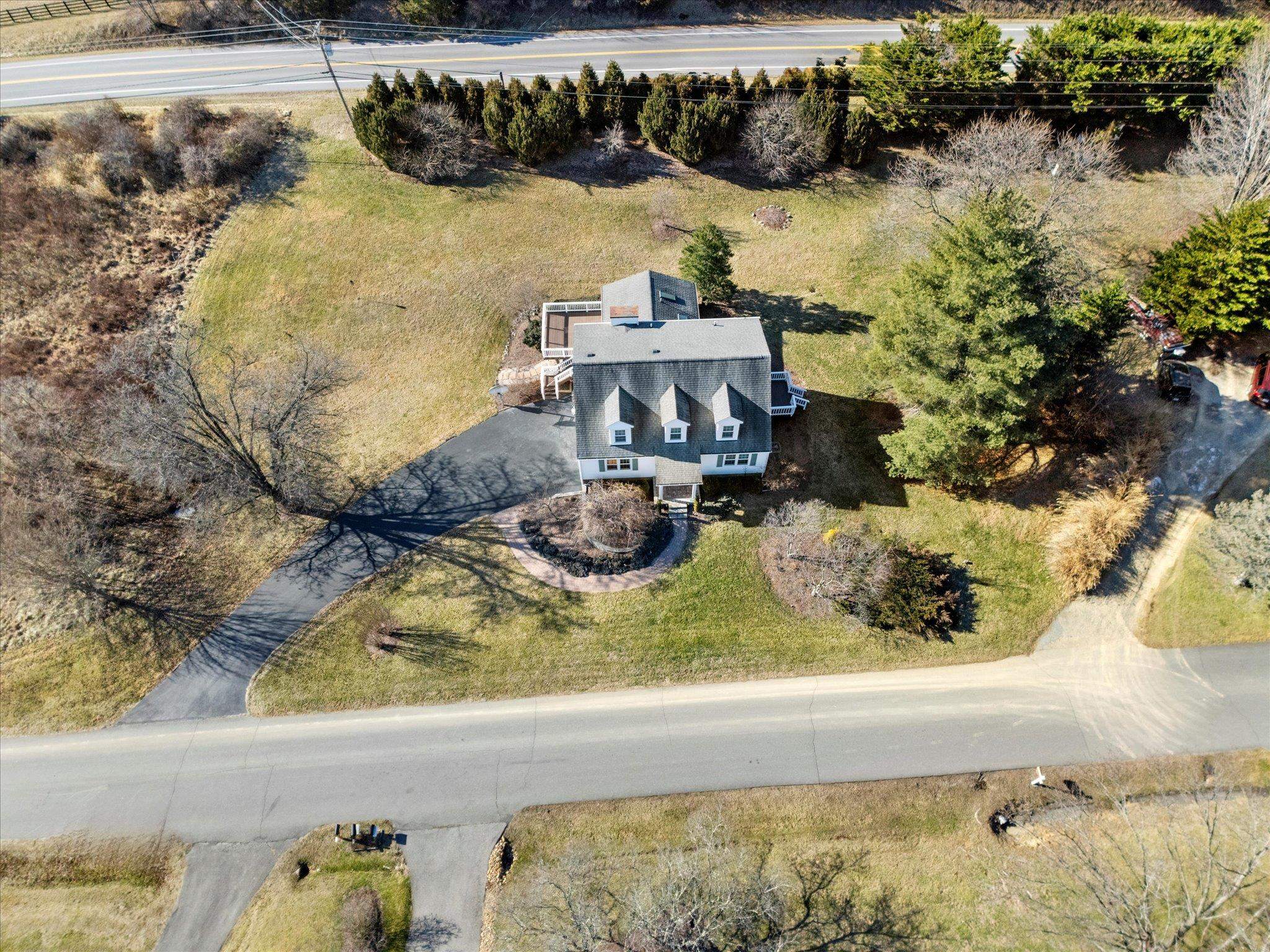 1645 Saint Andrews Circle Blacksburg VA 24060