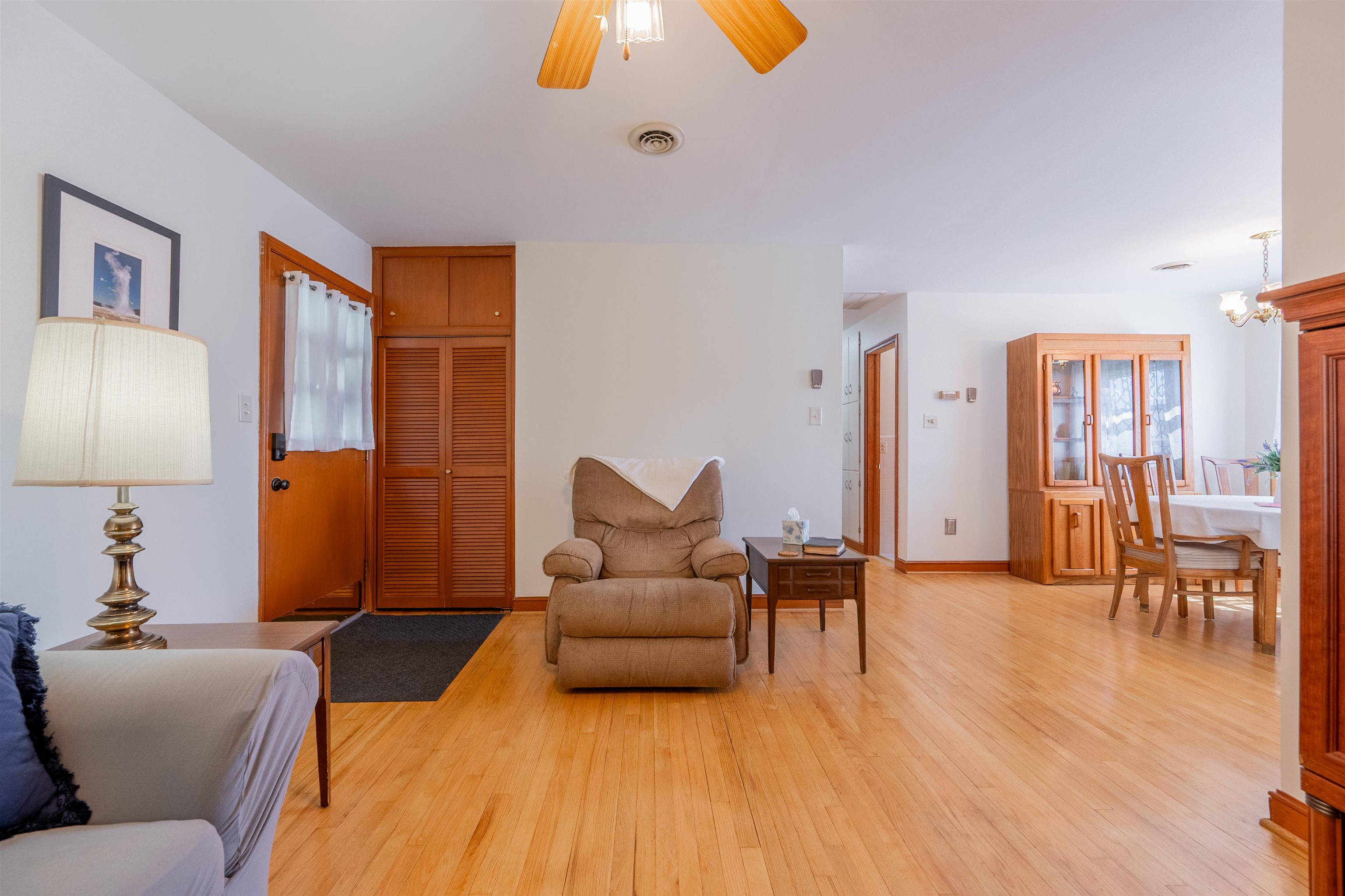 465 W Pine Street Wytheville VA 24382