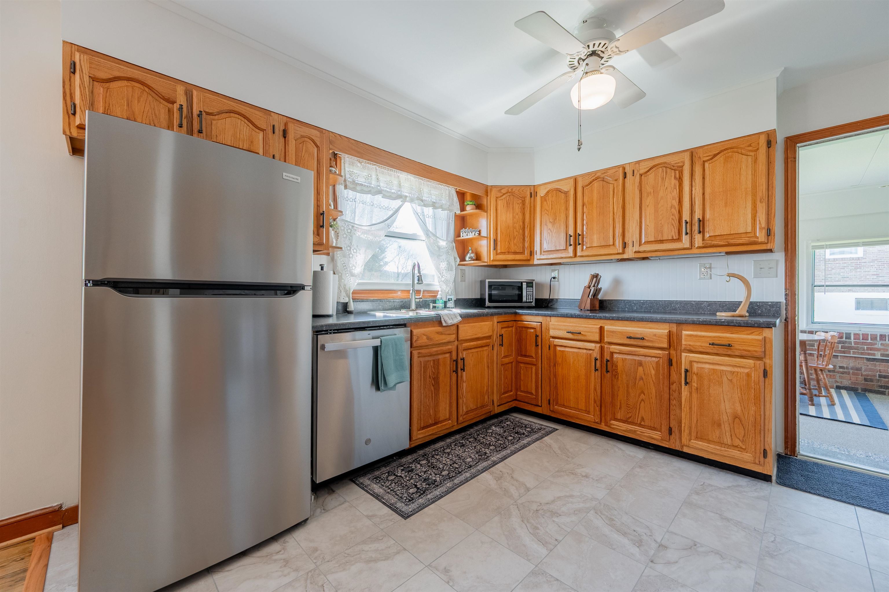 465 W Pine Street Wytheville VA 24382