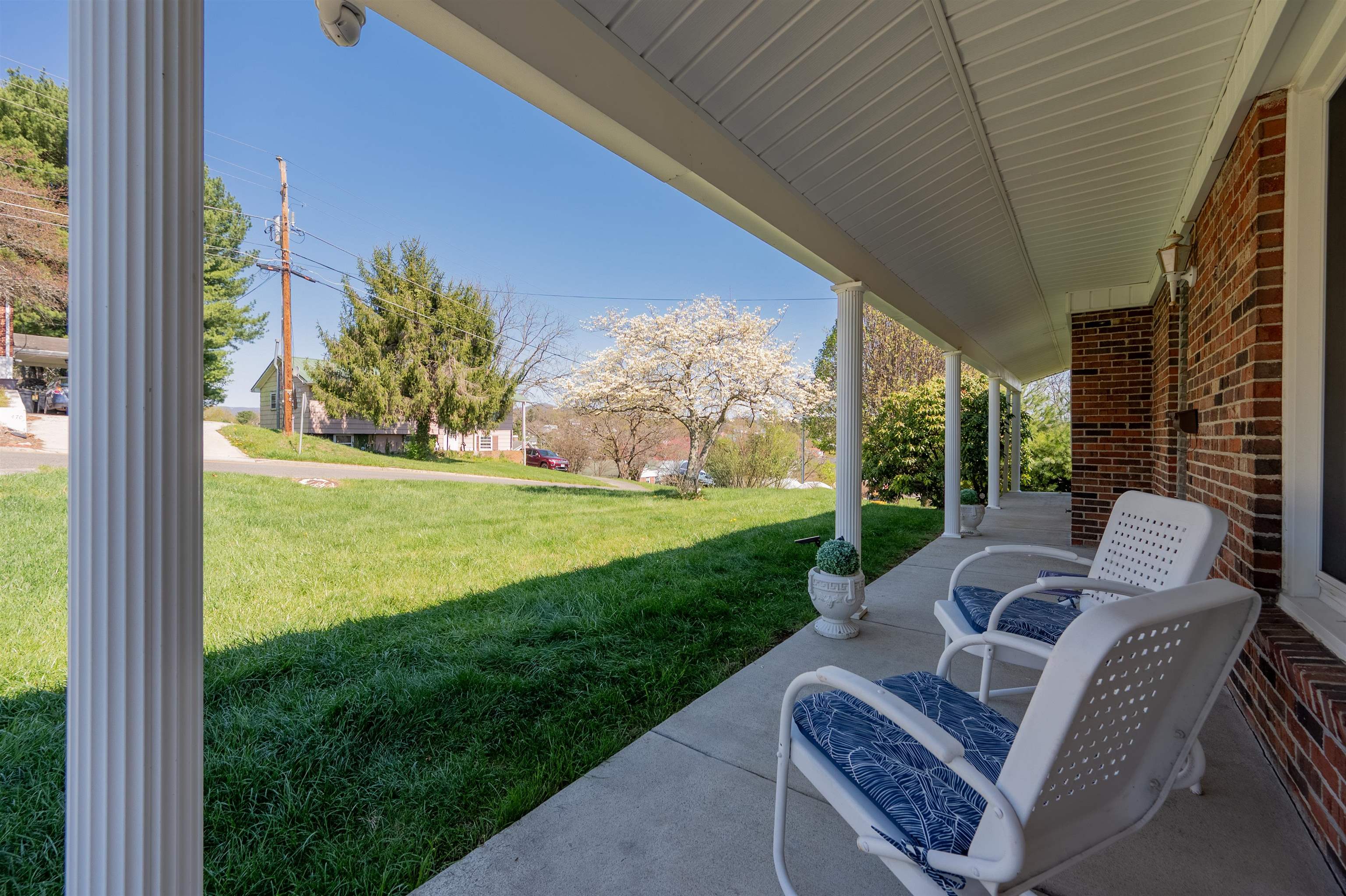 465 W Pine Street Wytheville VA 24382
