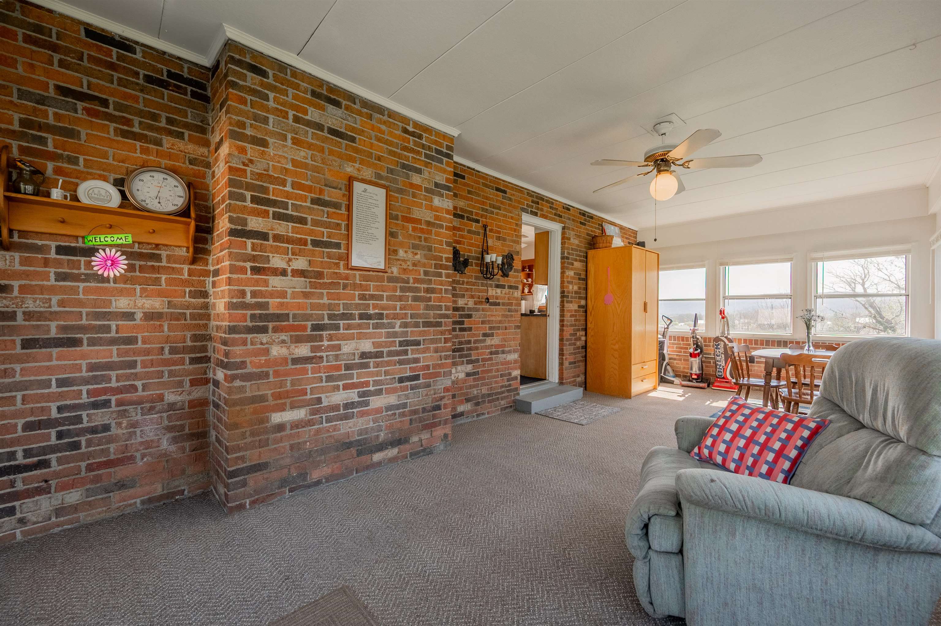 465 W Pine Street Wytheville VA 24382