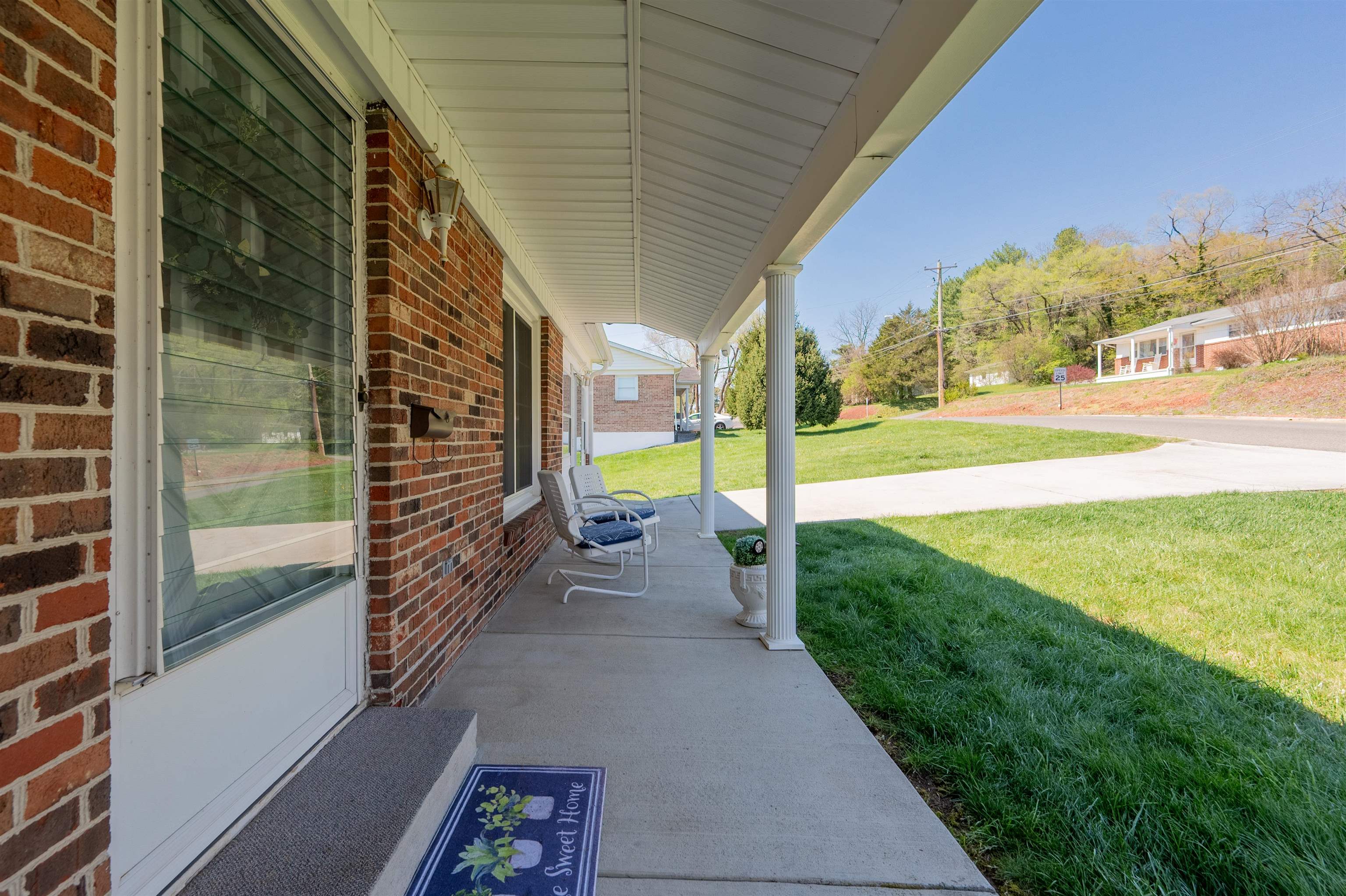 465 W Pine Street Wytheville VA 24382