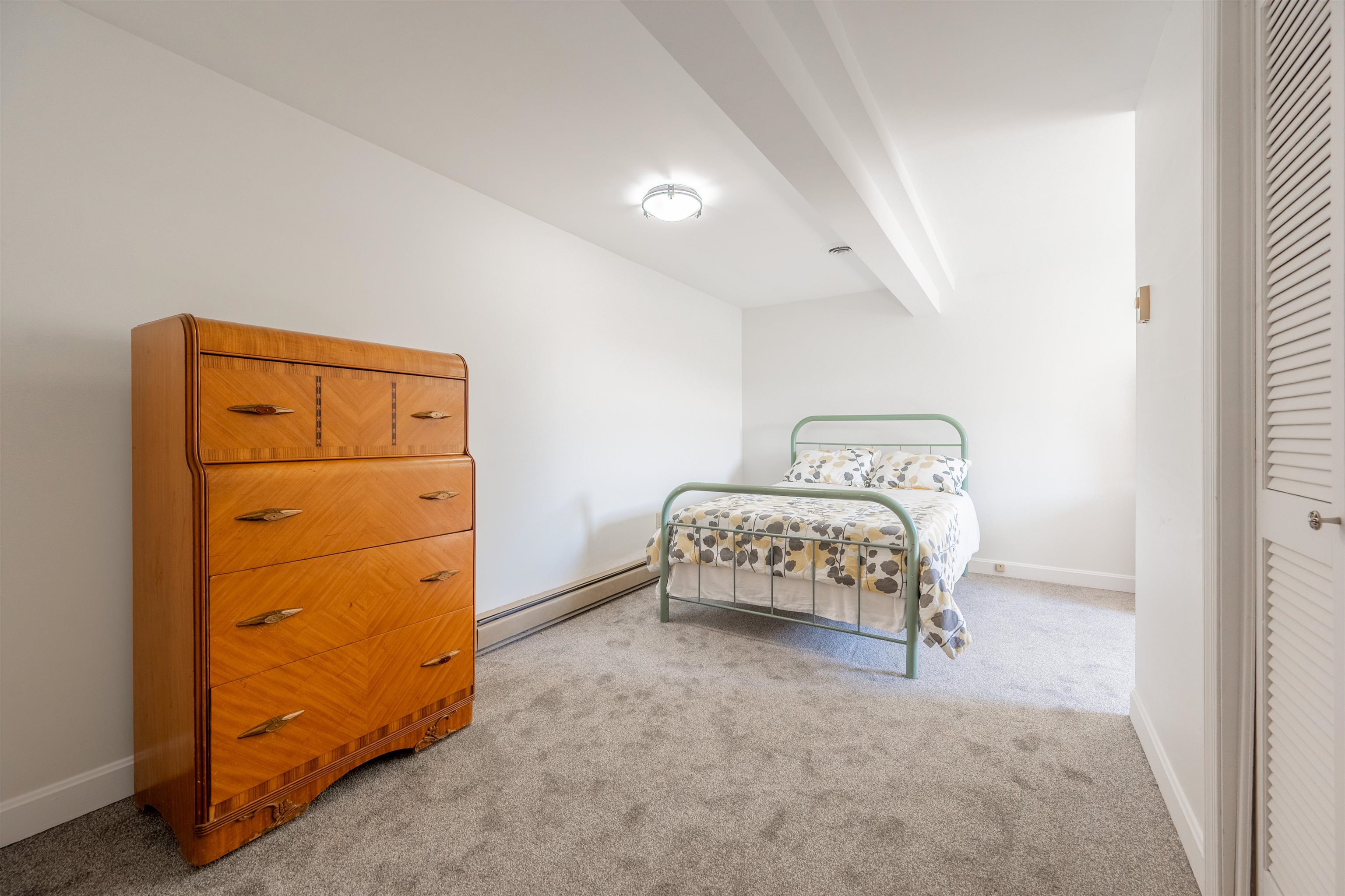 465 W Pine Street Wytheville VA 24382