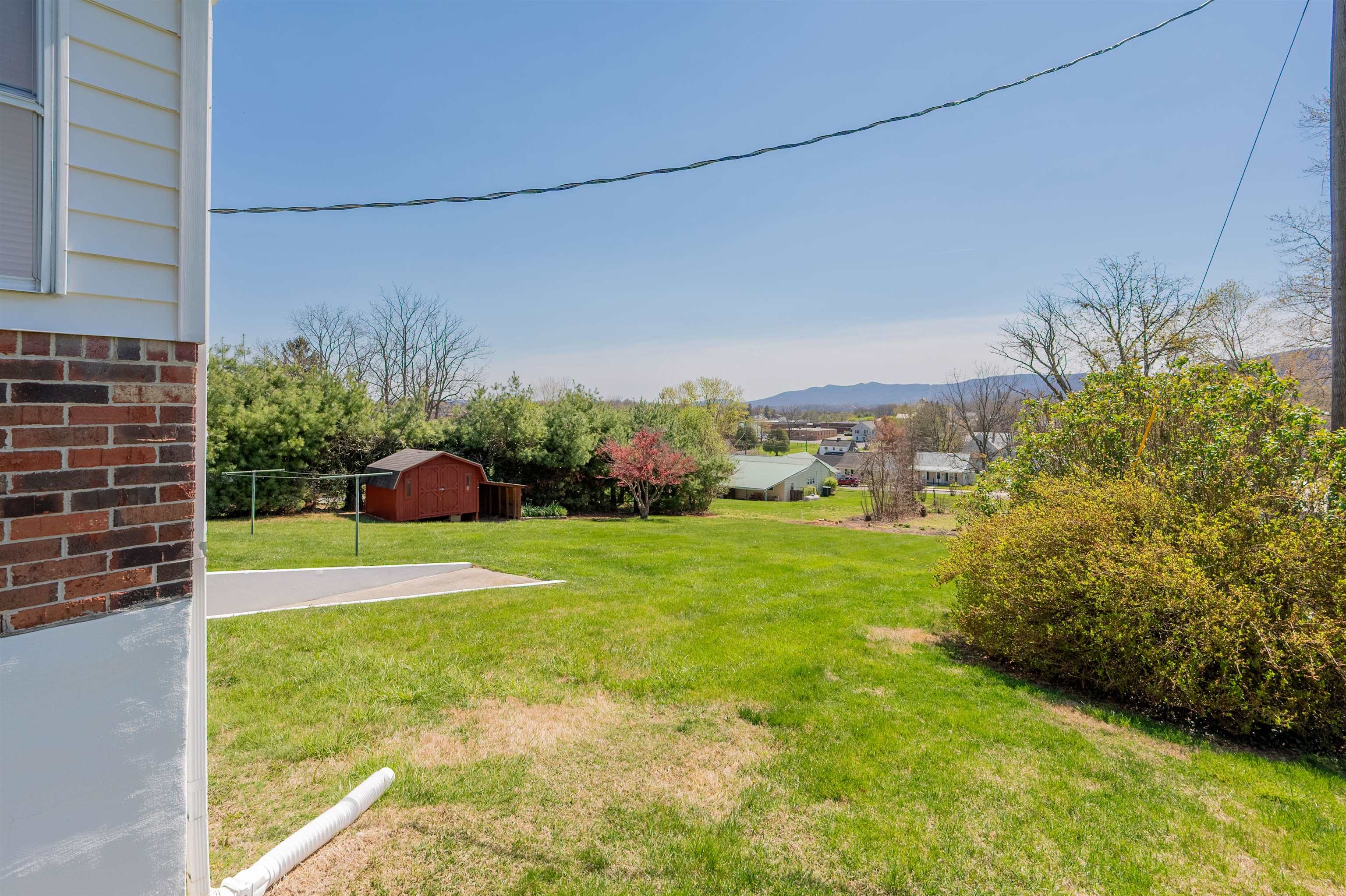 465 W Pine Street Wytheville VA 24382