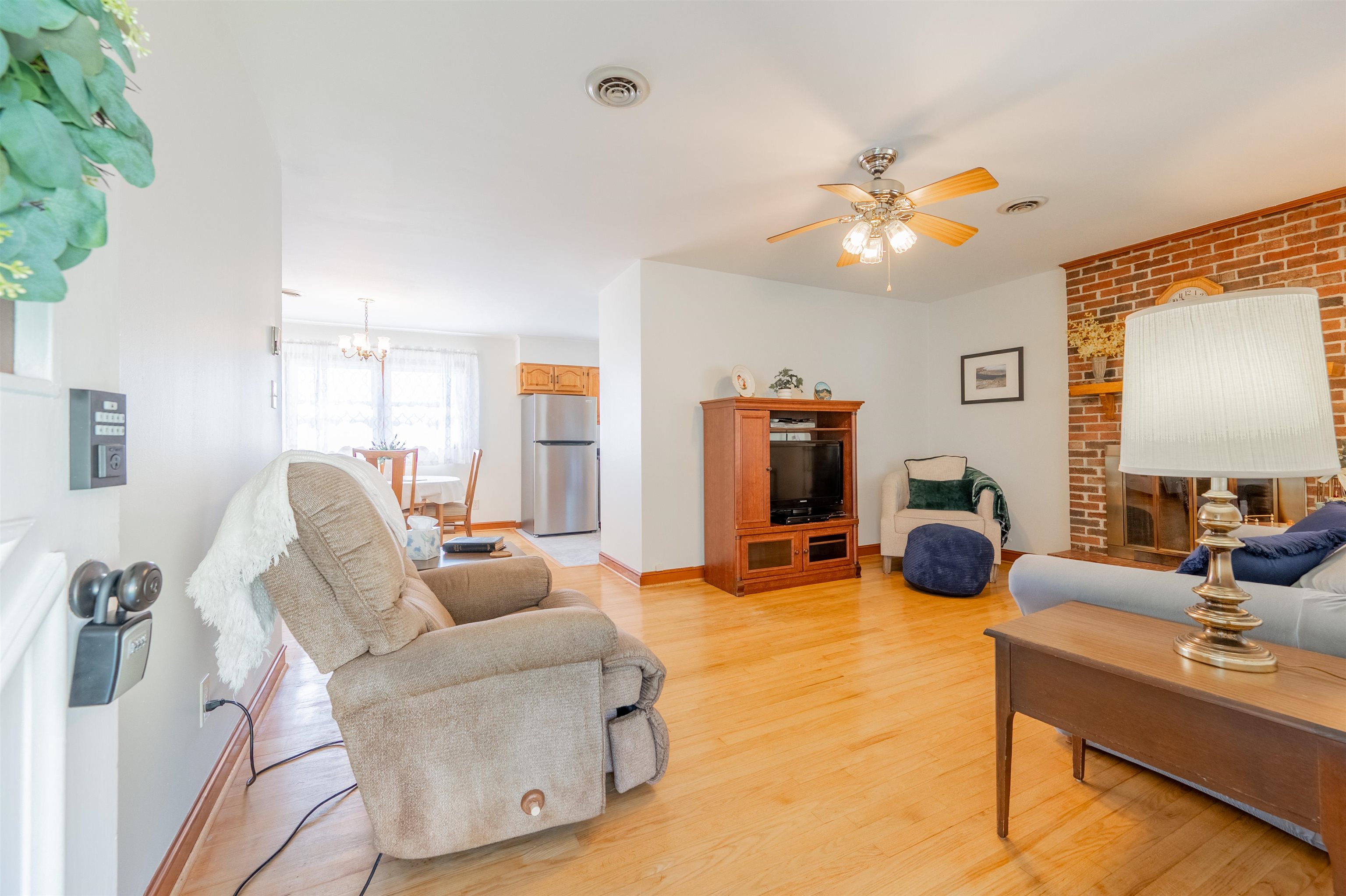 465 W Pine Street Wytheville VA 24382