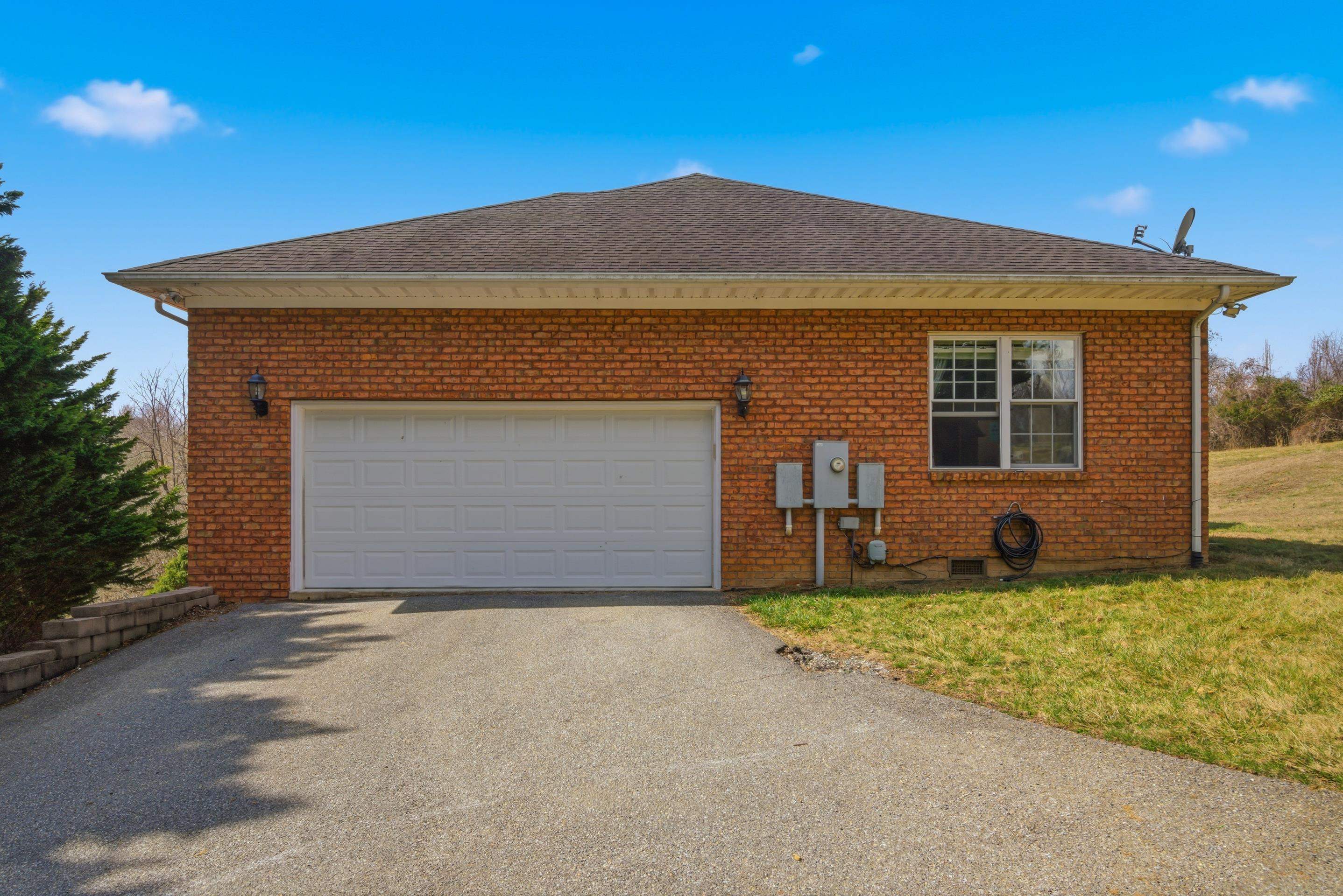 308 Meadow Ridge Radford VA 24141