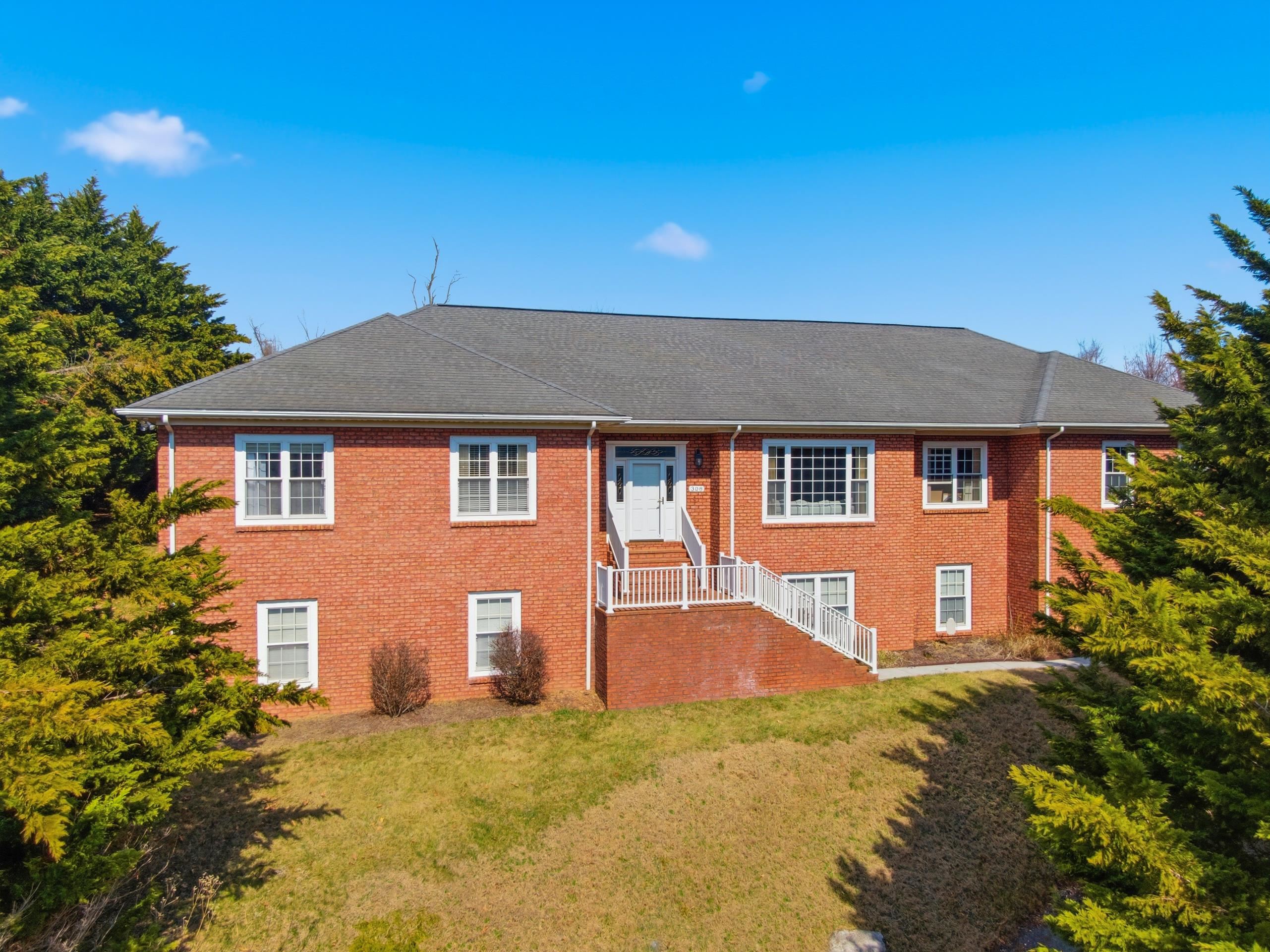 308 Meadow Ridge Radford VA 24141