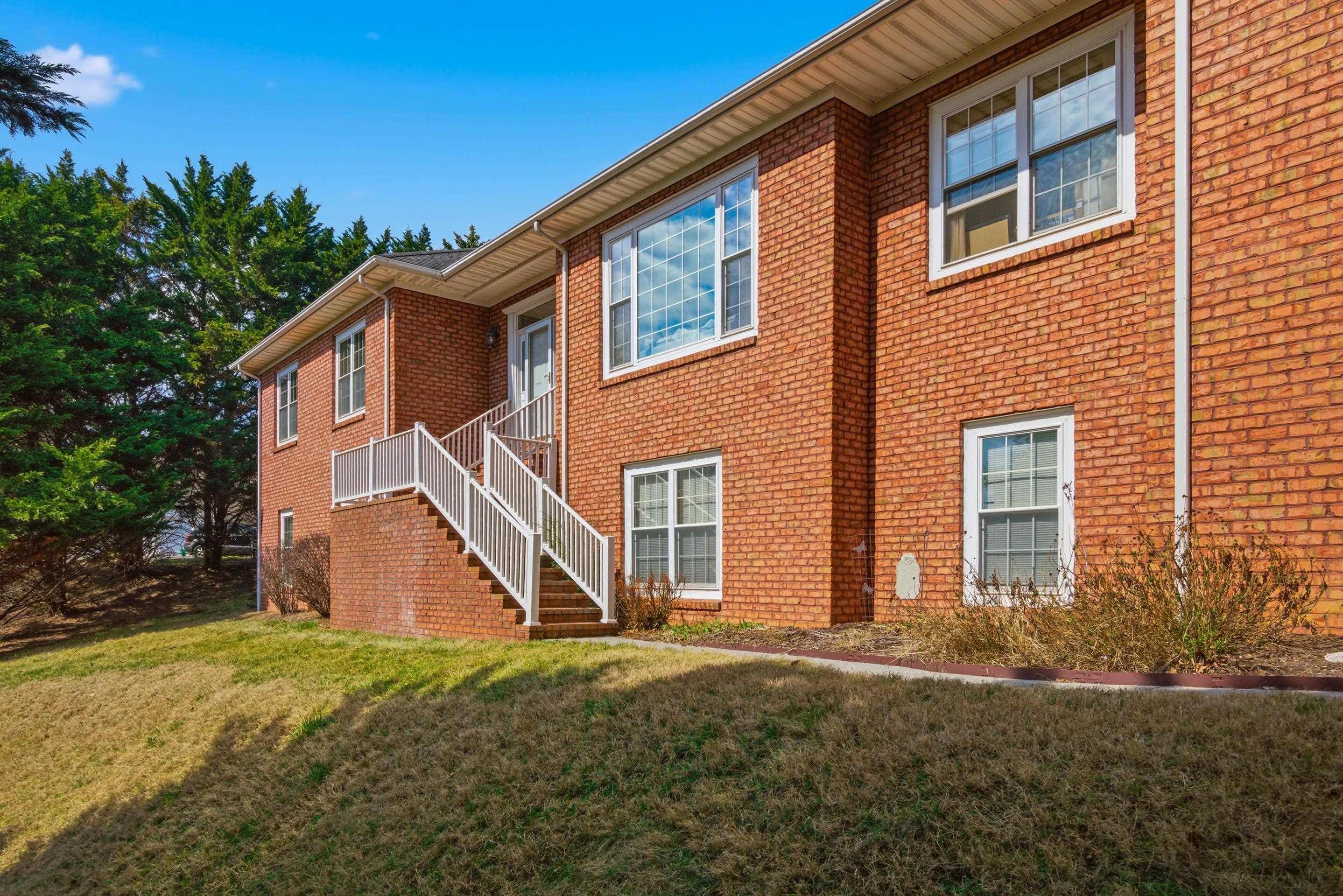 308 Meadow Ridge Radford VA 24141