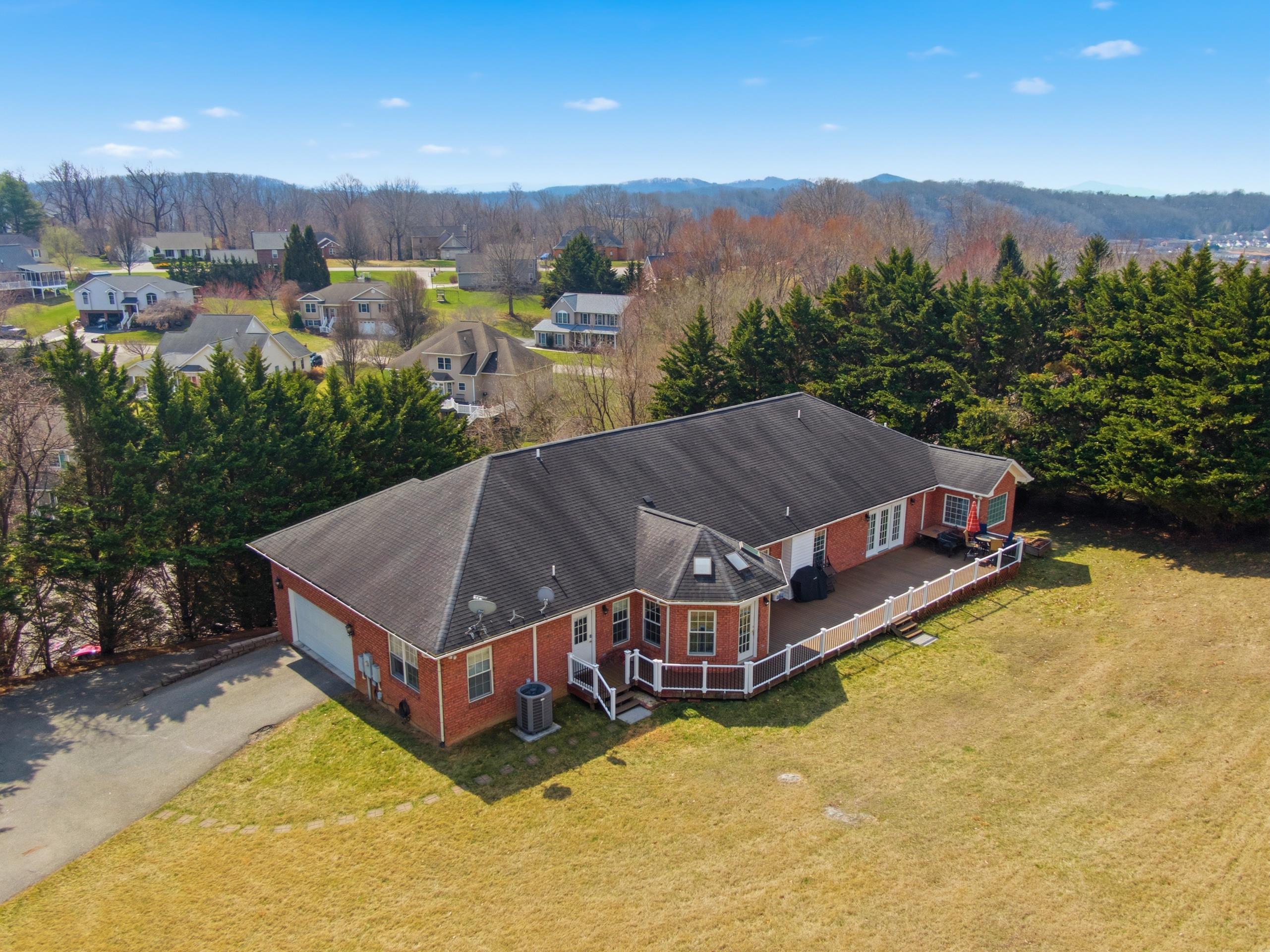 308 Meadow Ridge Radford VA 24141