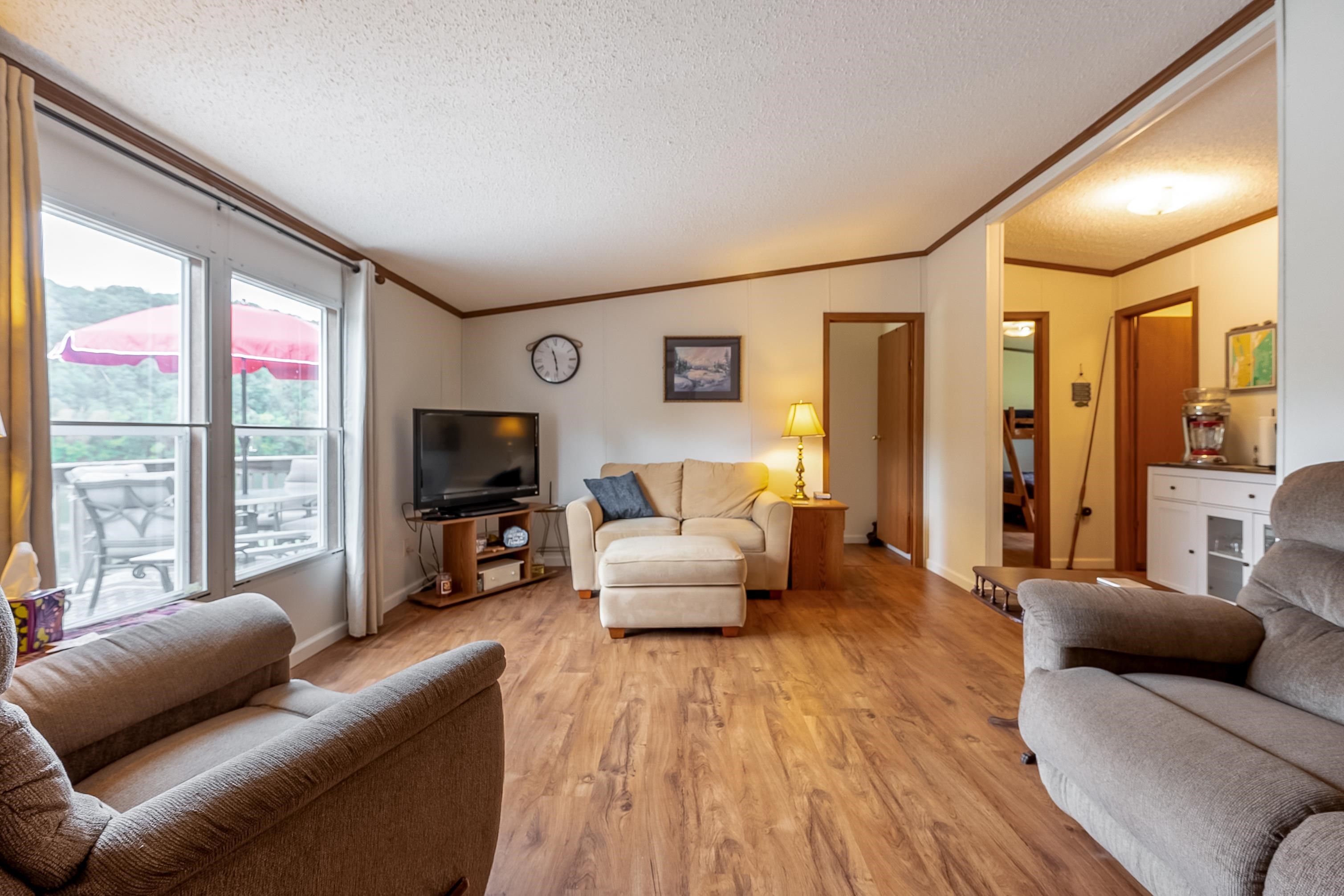 4276 Paradise Road Hiwassee VA 24347