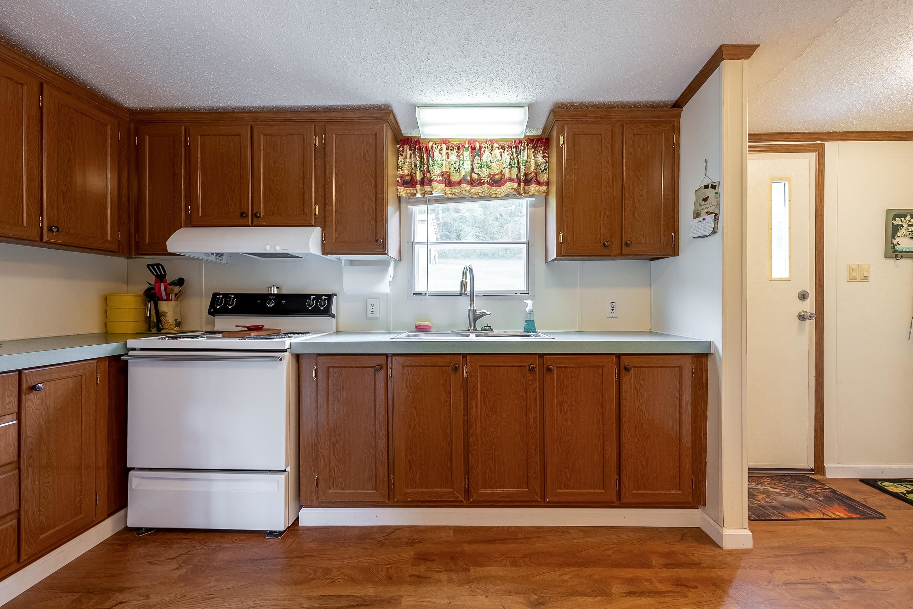 4276 Paradise Road Hiwassee VA 24347