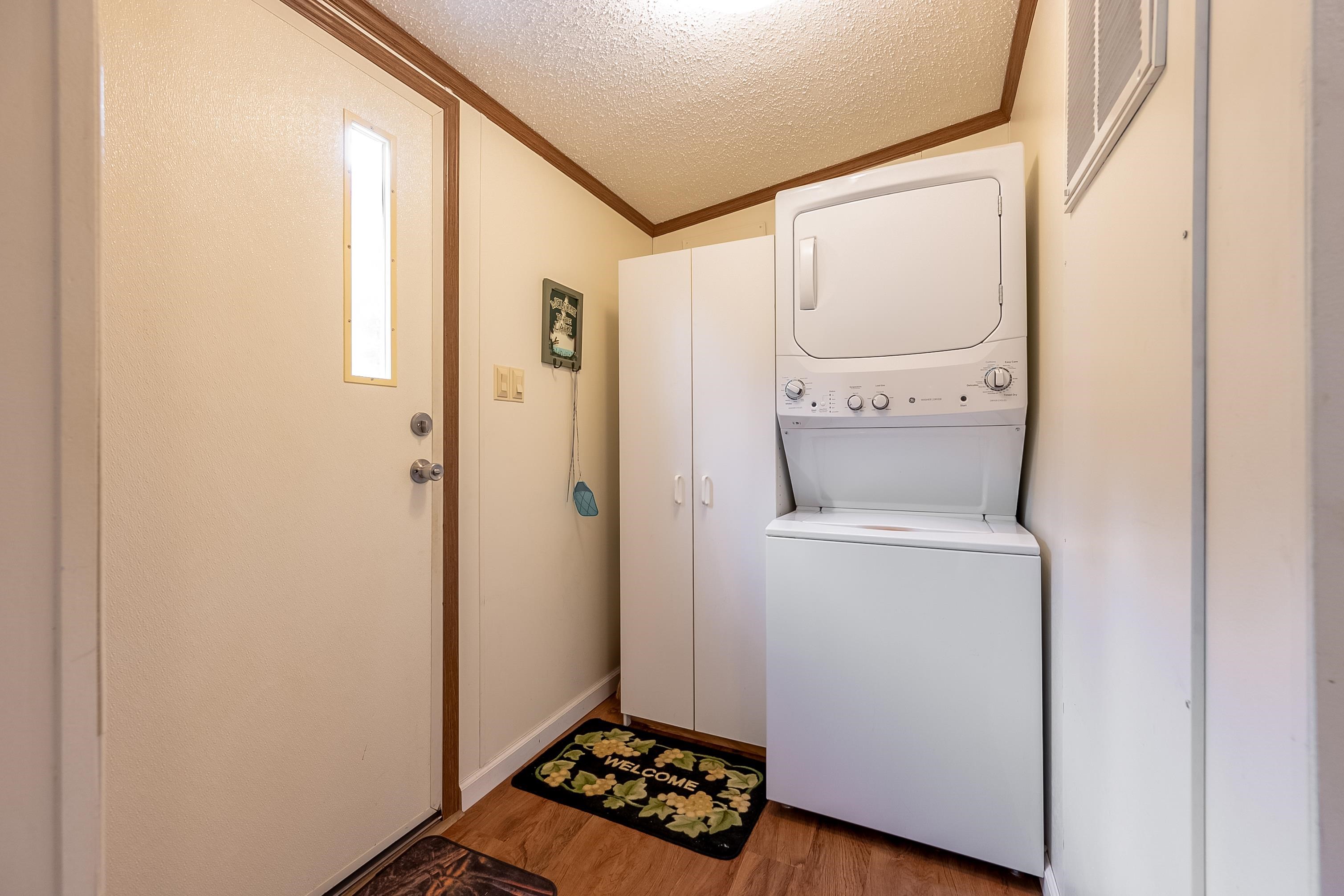 4276 Paradise Road Hiwassee VA 24347
