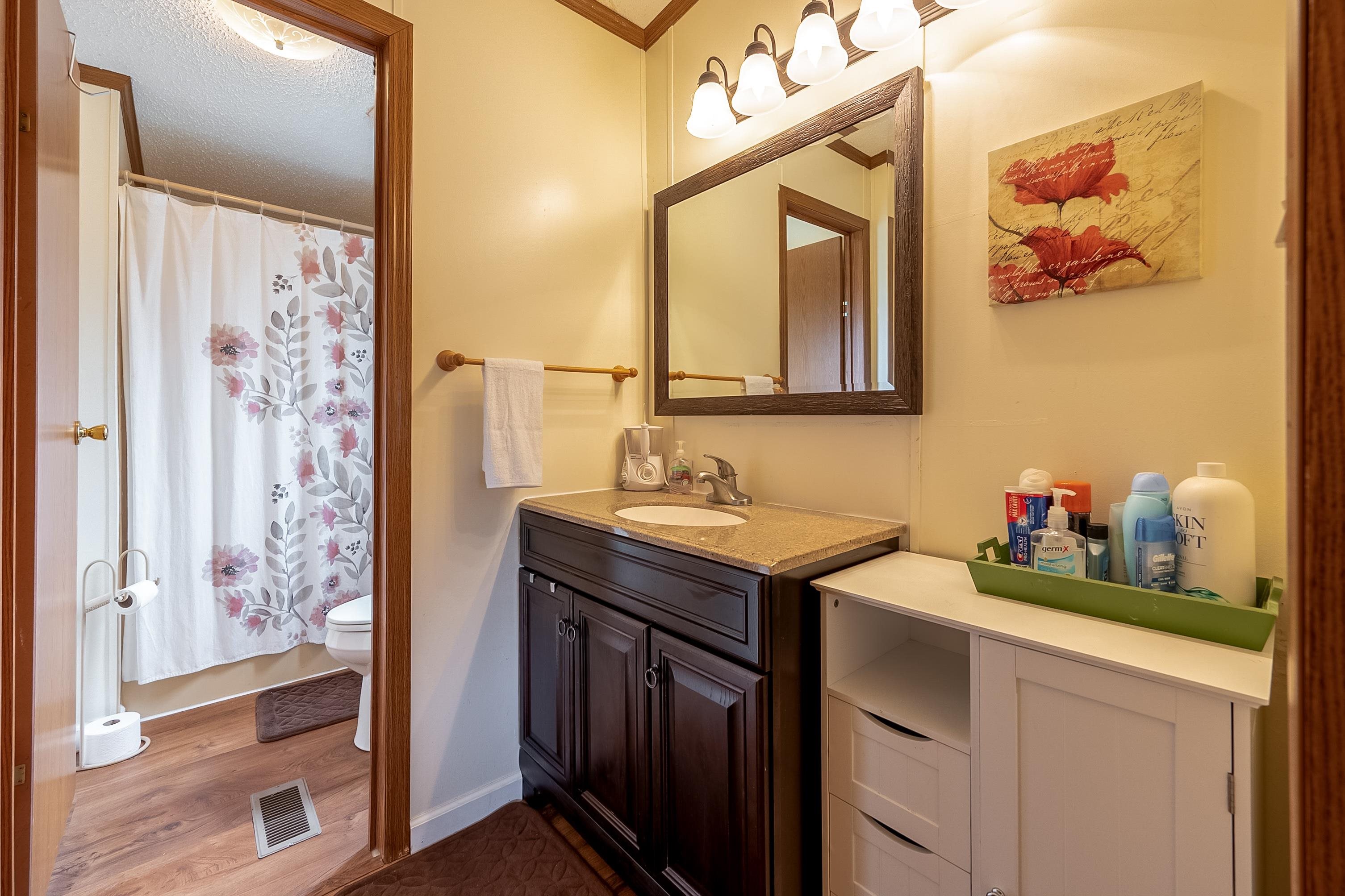 4276 Paradise Road Hiwassee VA 24347