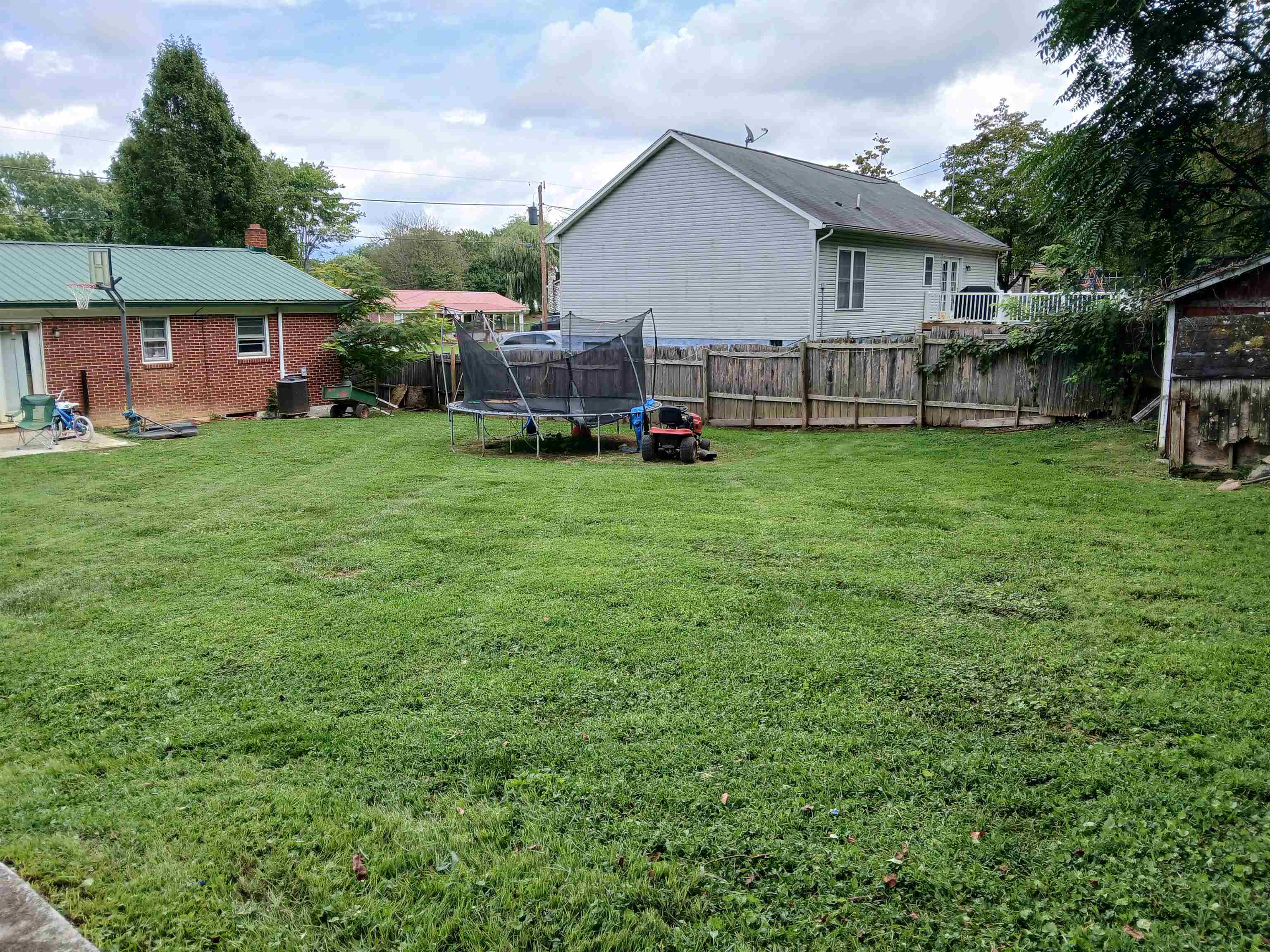 5637 Locust Drive Dublin VA 24084