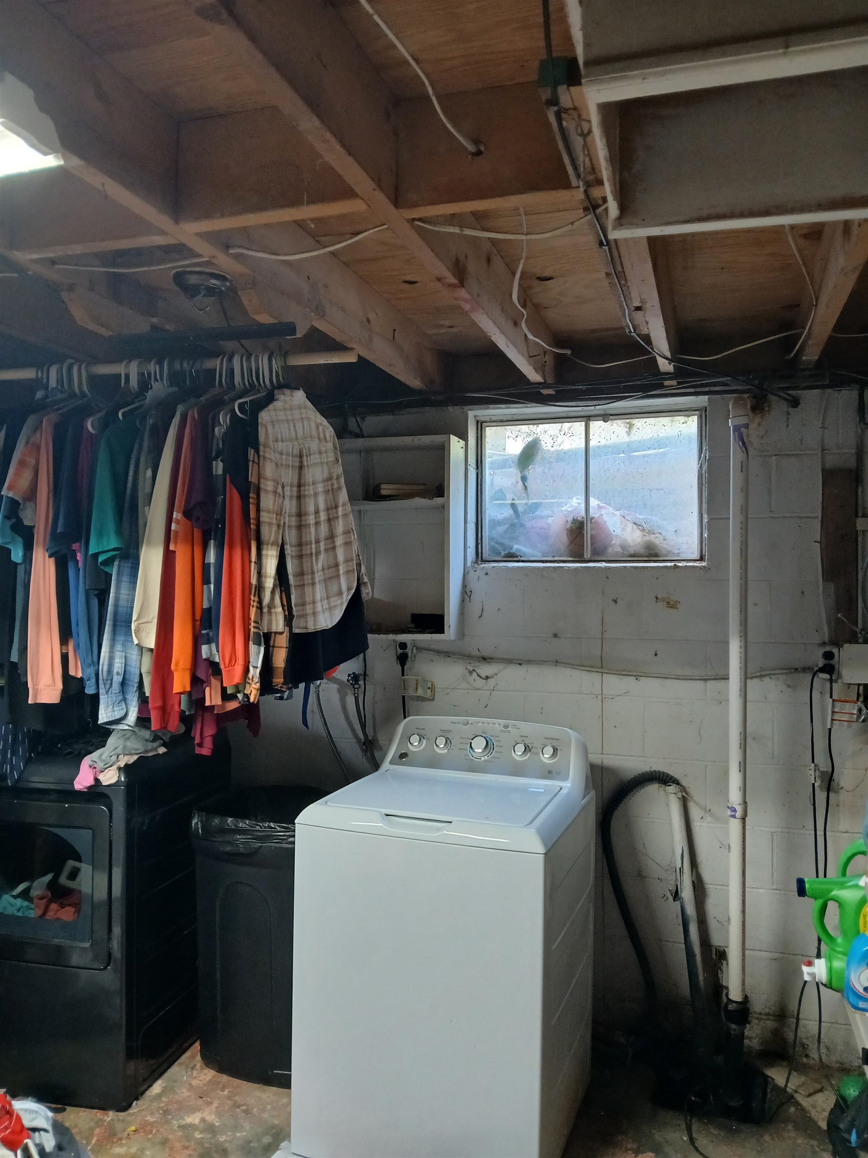 5637 Locust Drive Dublin VA 24084