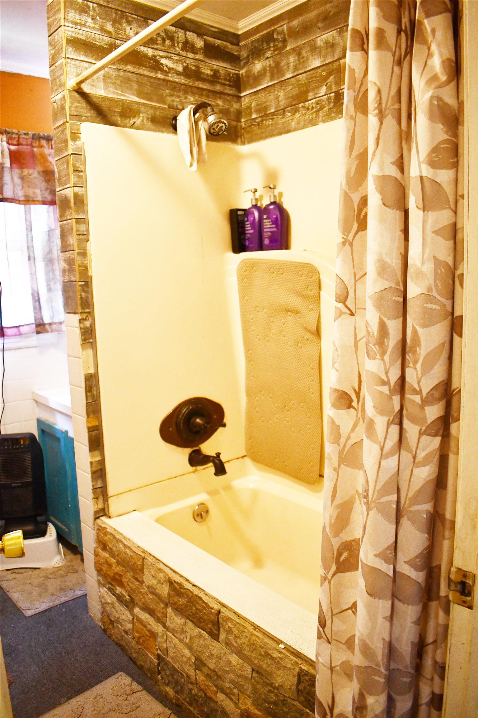 5637 Locust Drive Dublin VA 24084