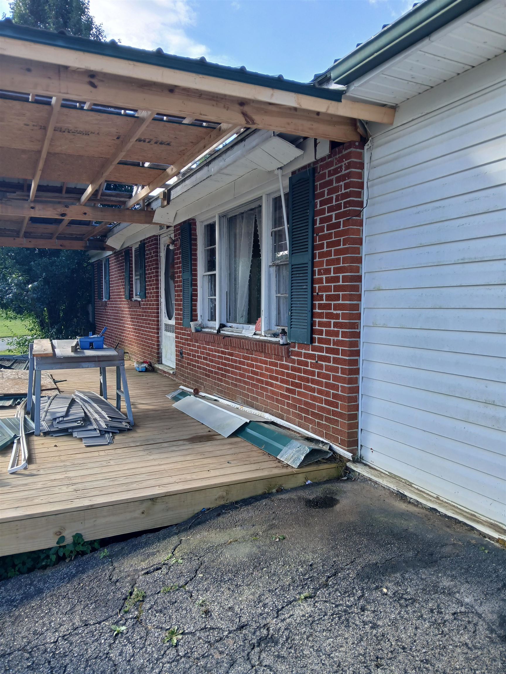 5637 Locust Drive Dublin VA 24084