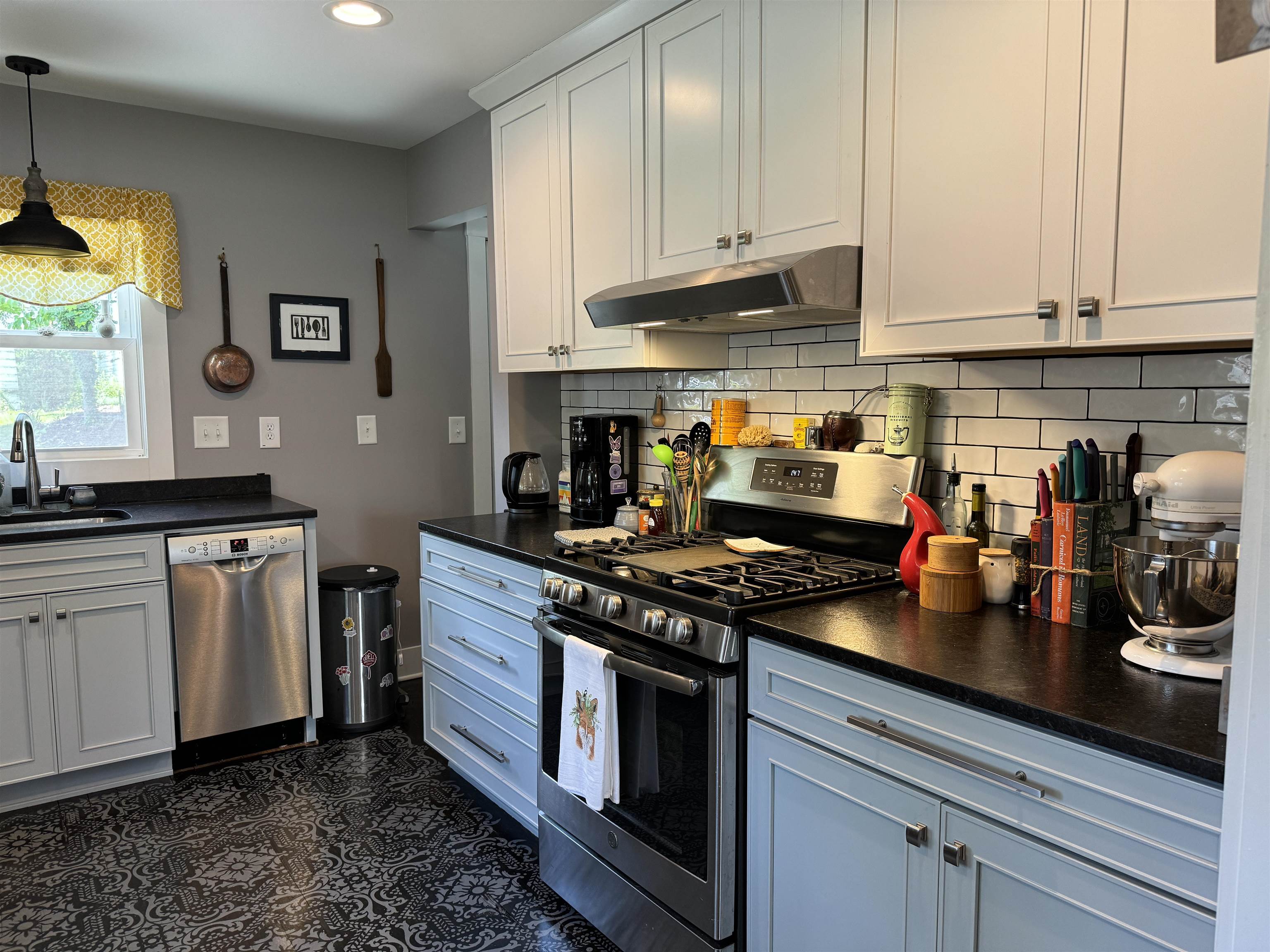 506 Rose Avenue Blacksburg VA 24060