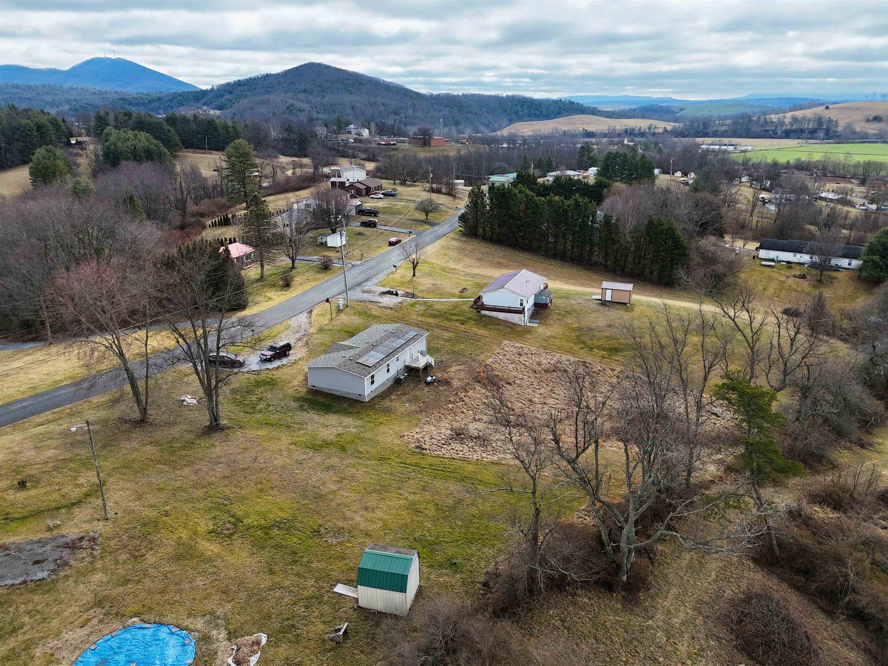 253 Carterville Heights Road Wytheville VA 24382