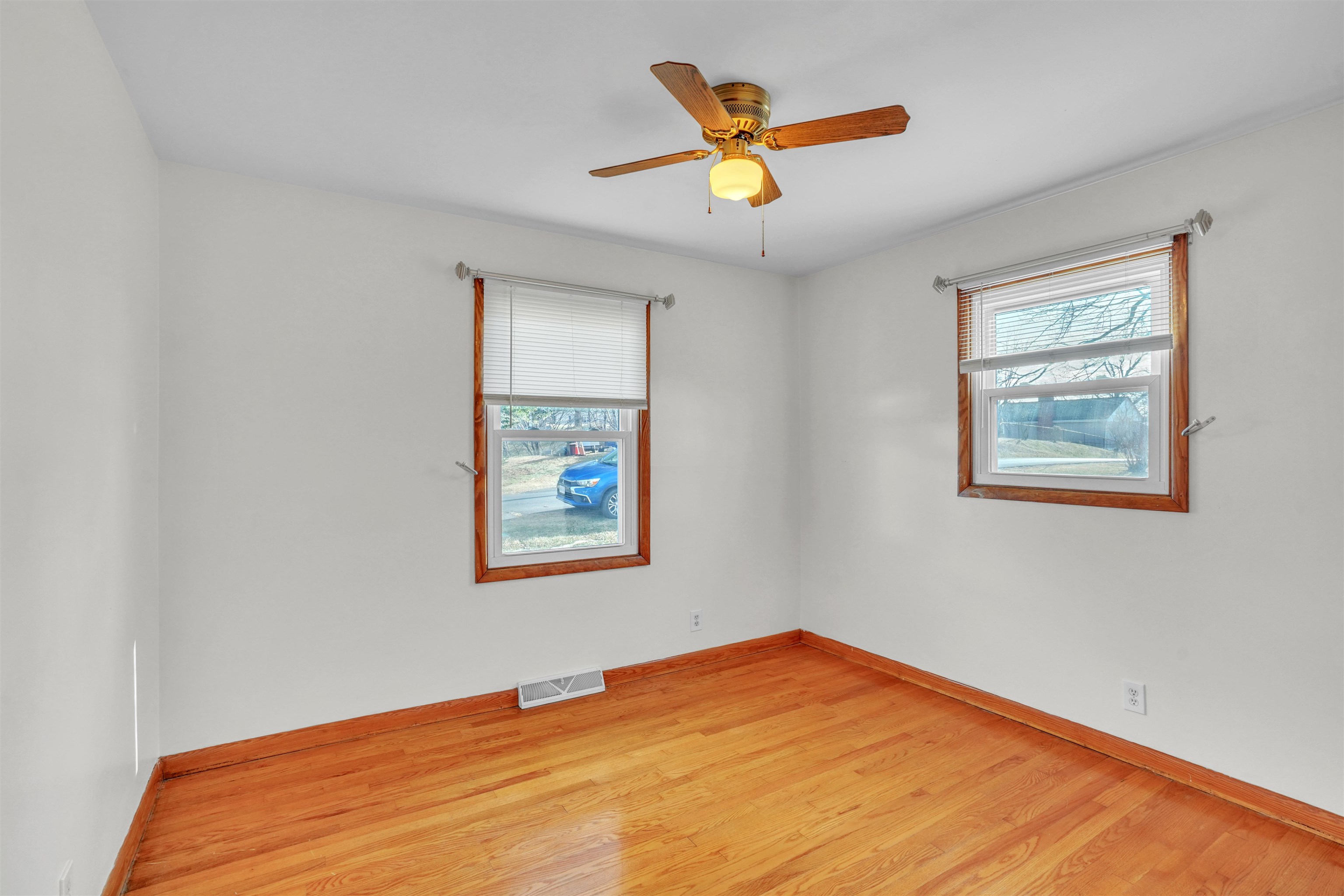 709 Giles Street Pearisburg VA 24134