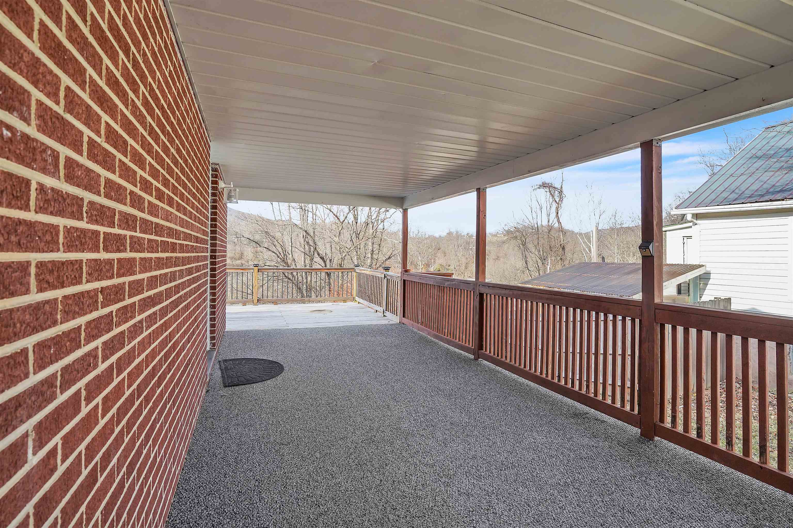 709 Giles Street Pearisburg VA 24134