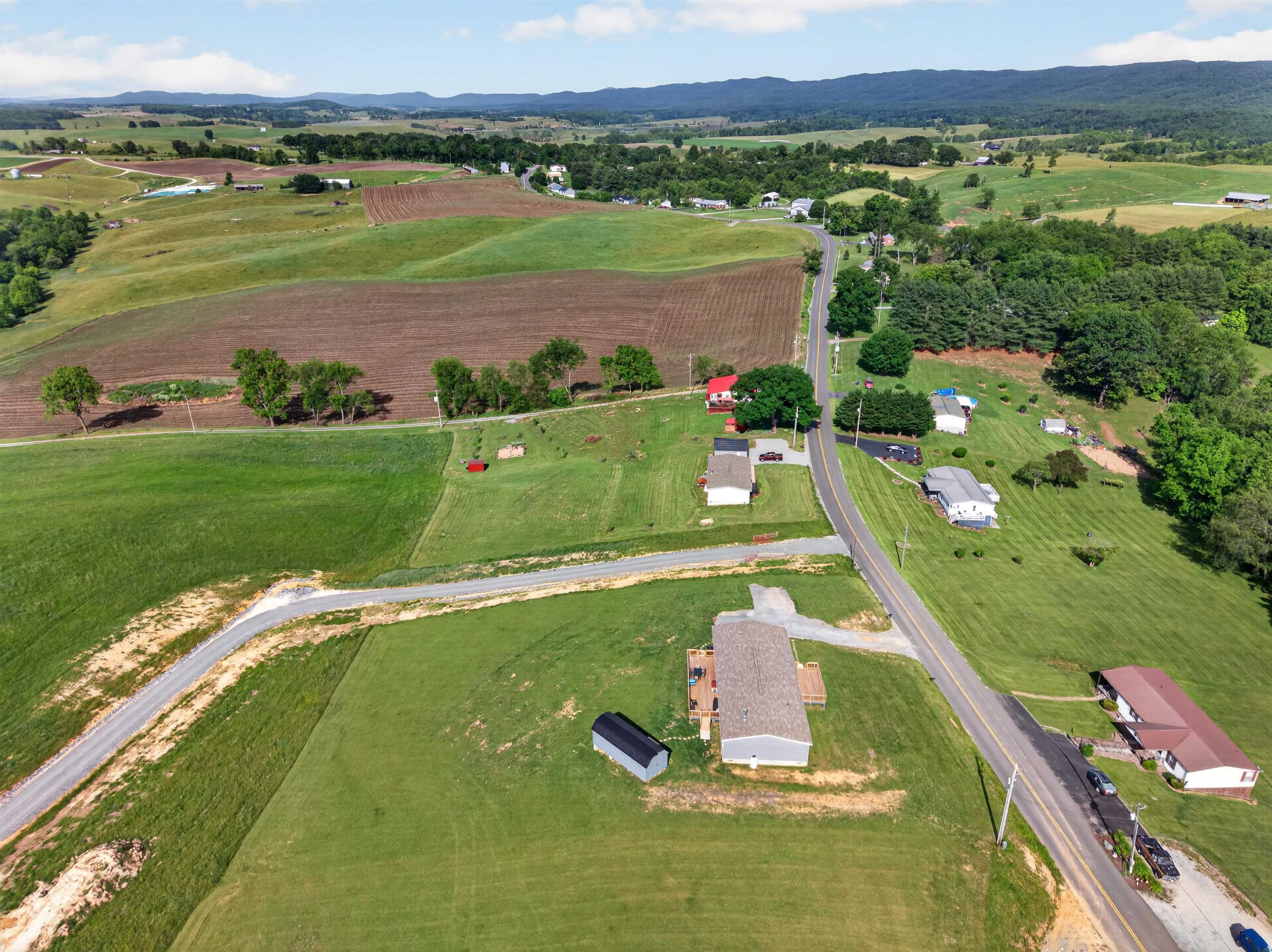 5372 Highland Road Dublin VA 24084