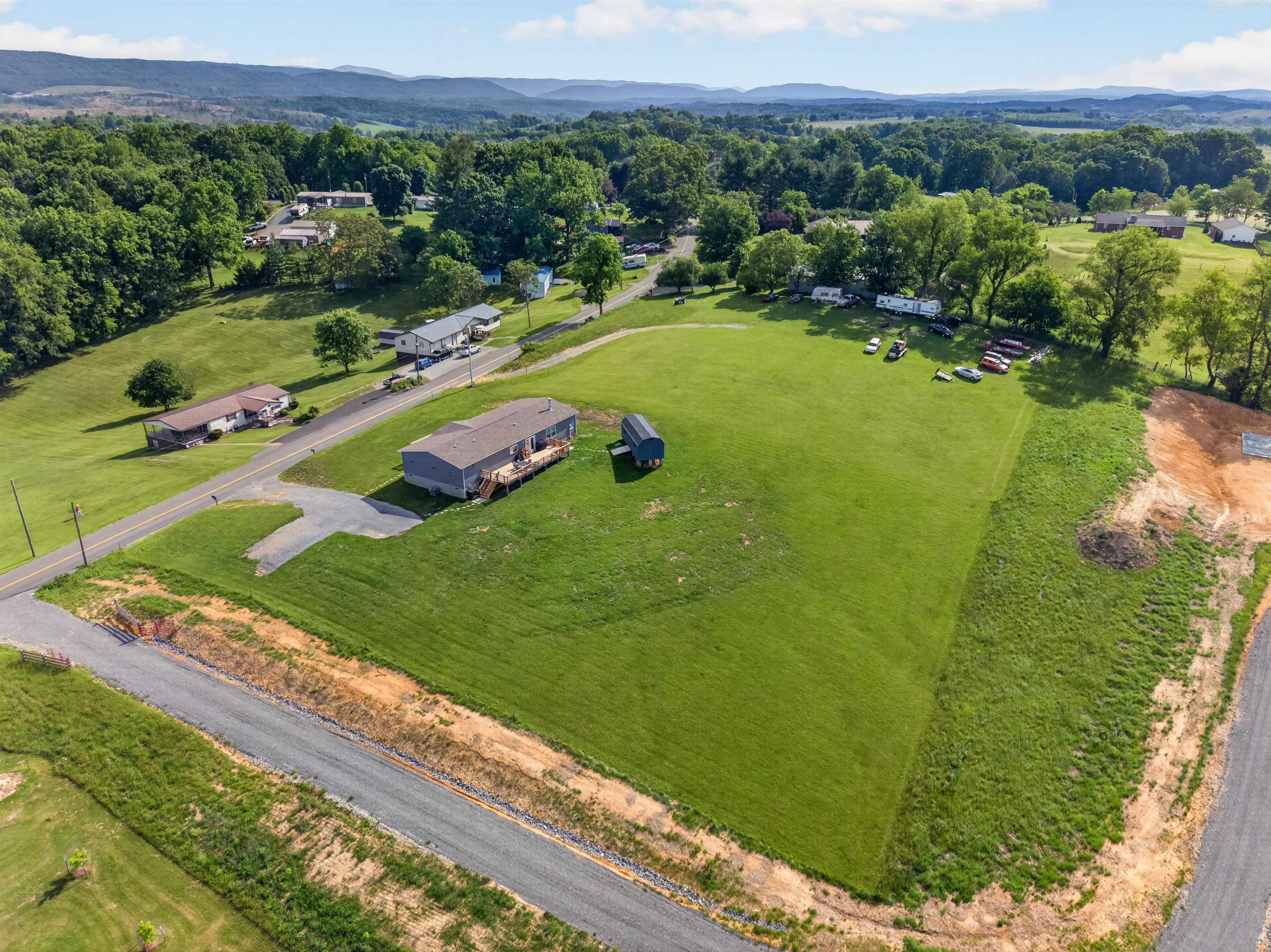 5372 Highland Road Dublin VA 24084