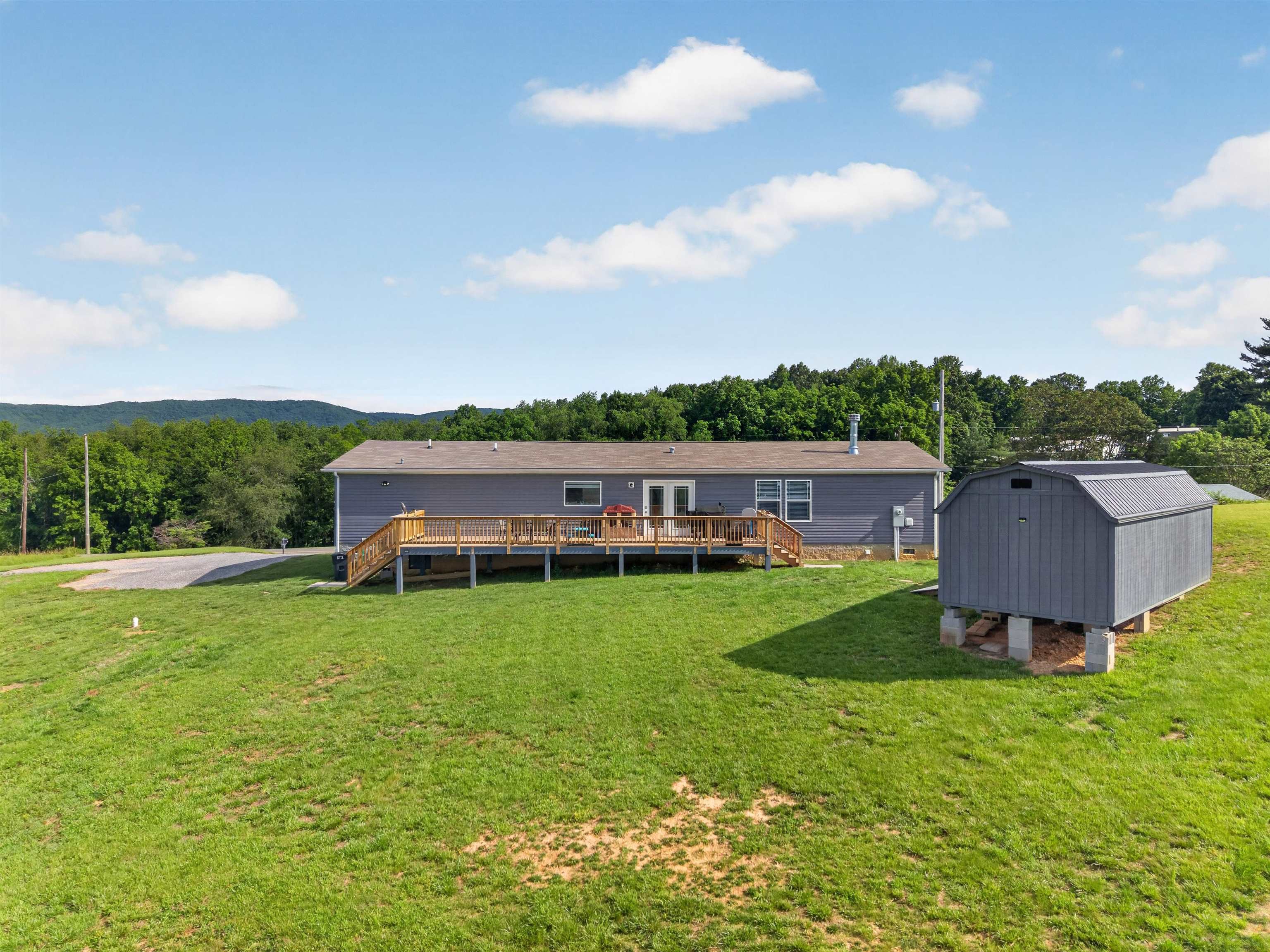 5372 Highland Road Dublin VA 24084