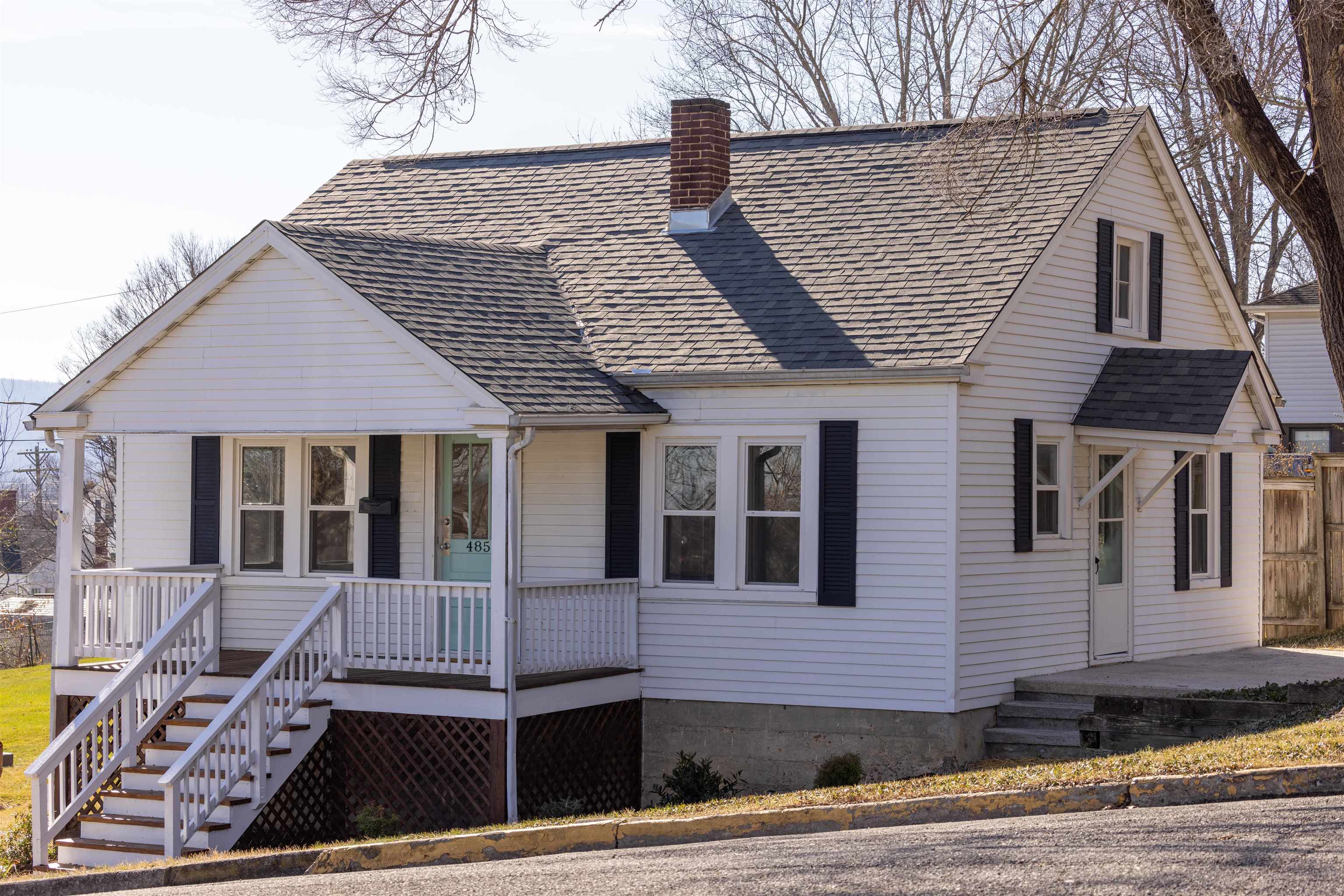 485 N 8th Street Wytheville VA 24382