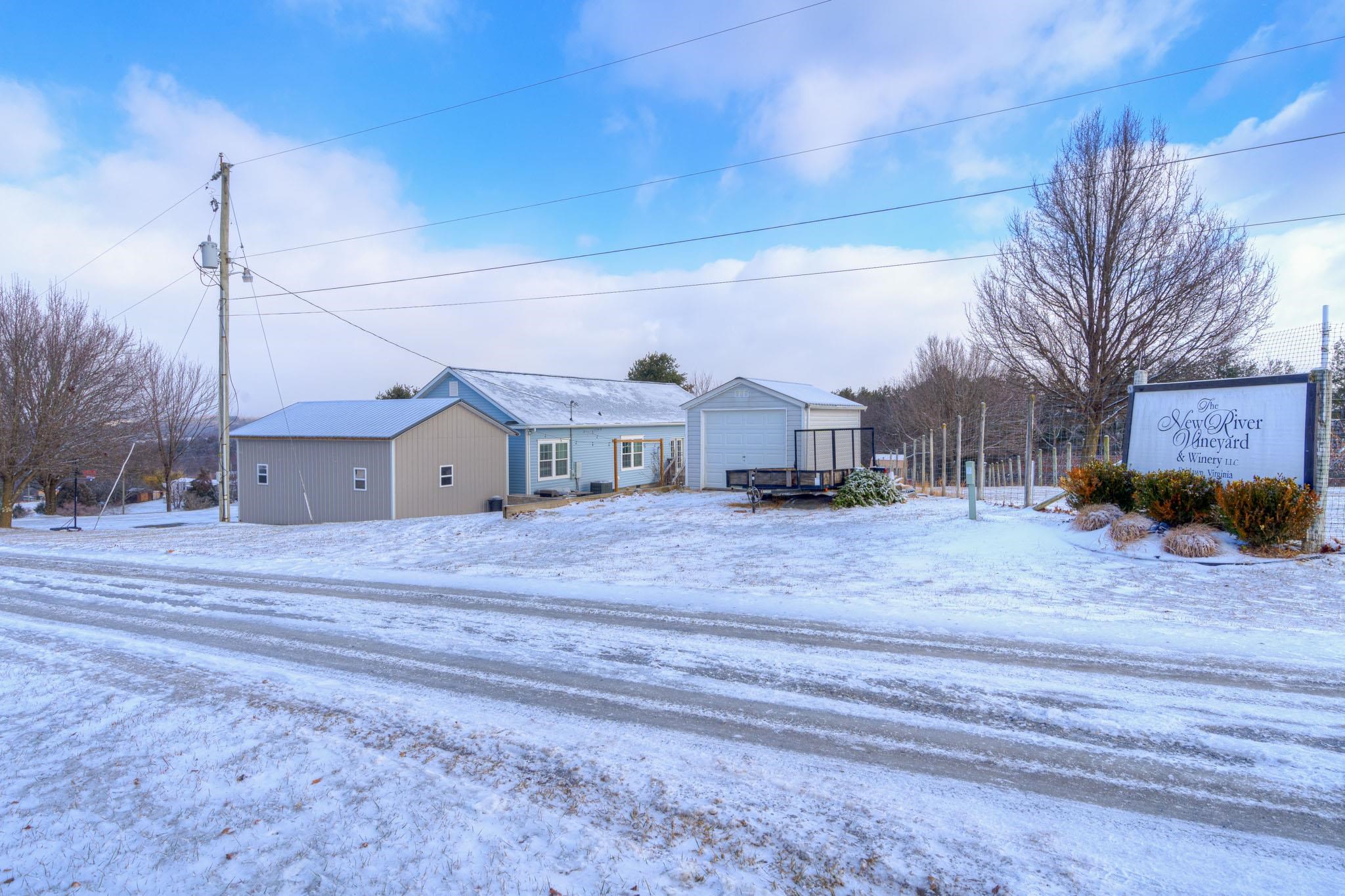 6744 Falling Branch Road Fairlawn VA 24141