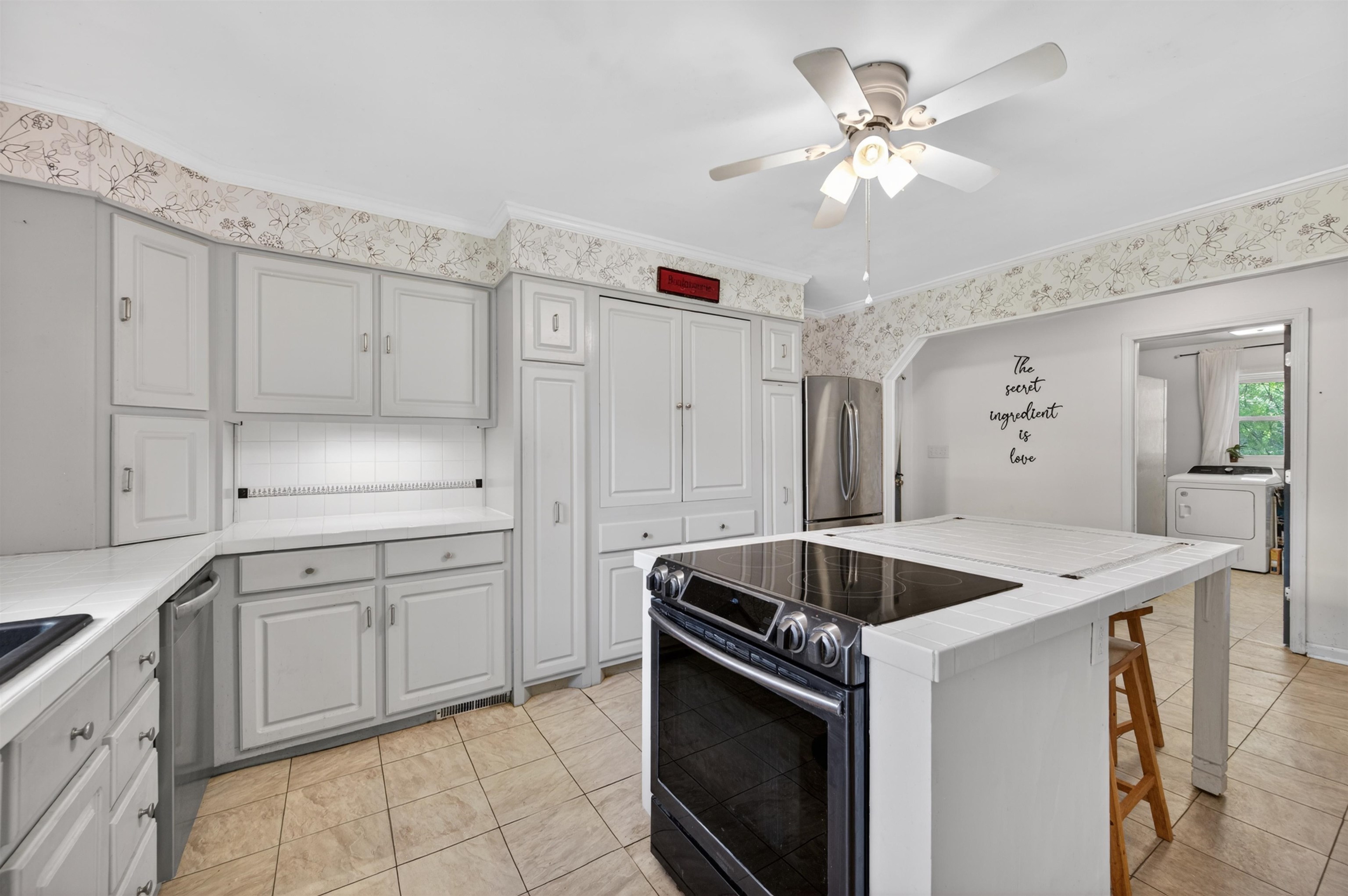 3807 Meadowbrook Road Cana VA 24317