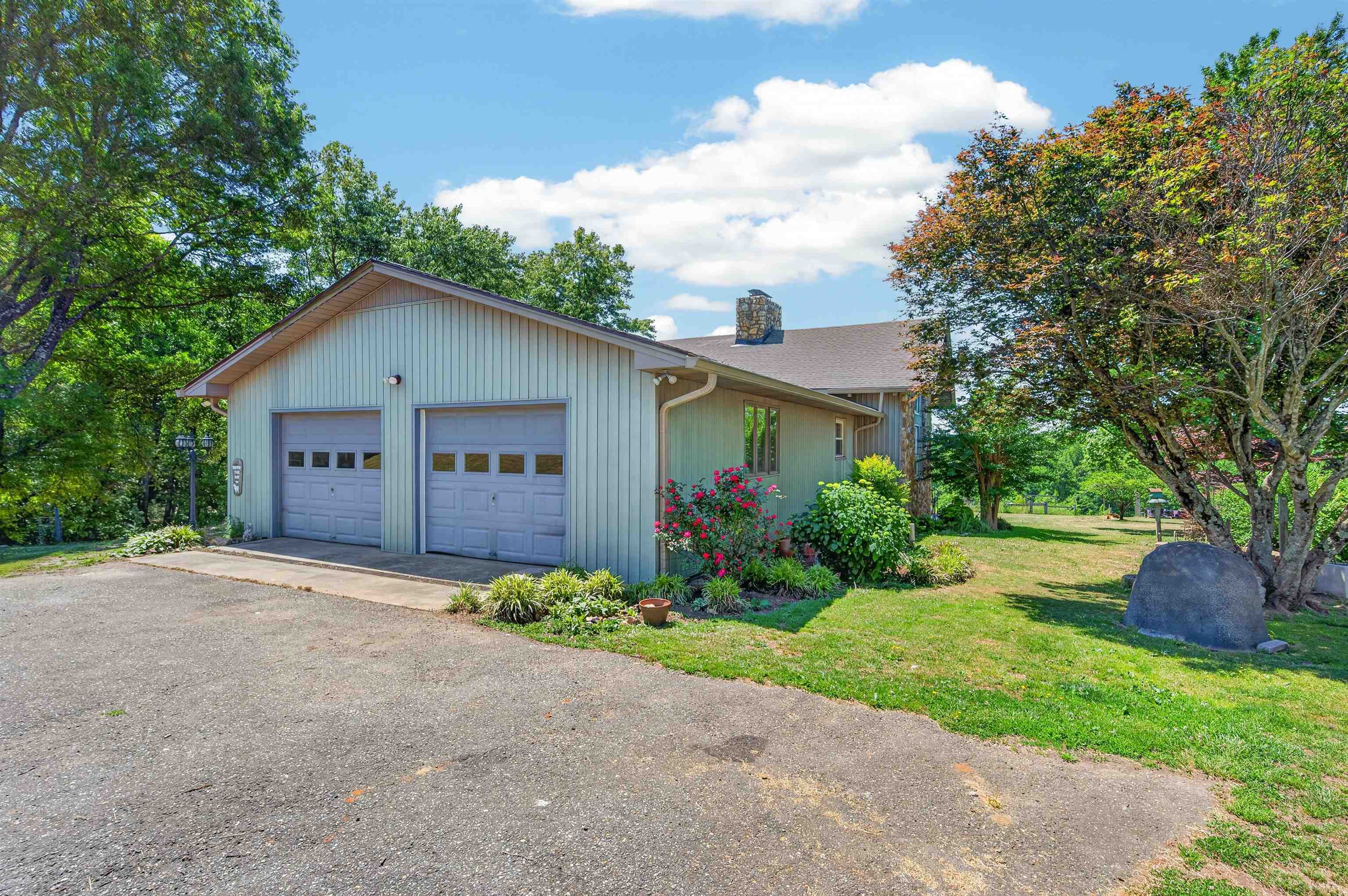 3807 Meadowbrook Road Cana VA 24317