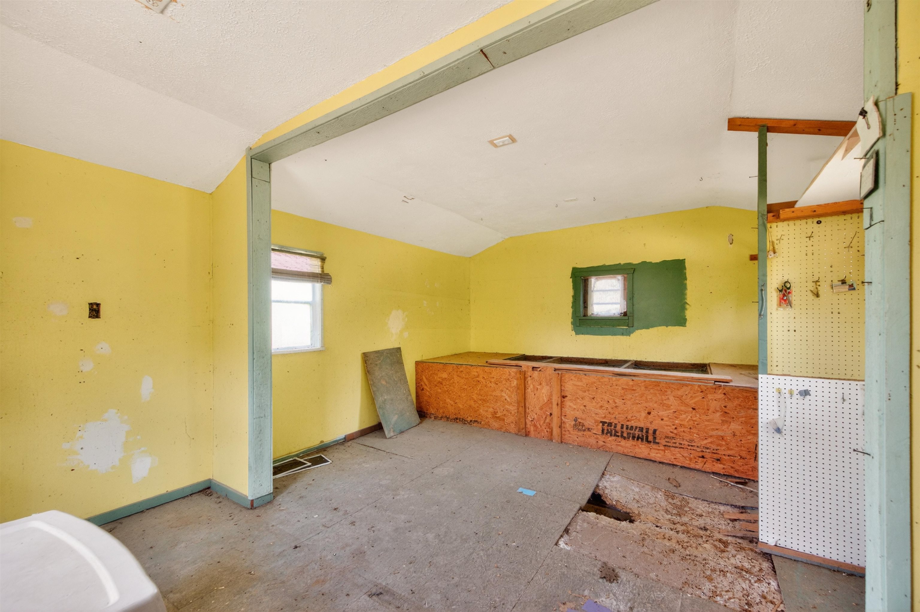 3807 Meadowbrook Road Cana VA 24317