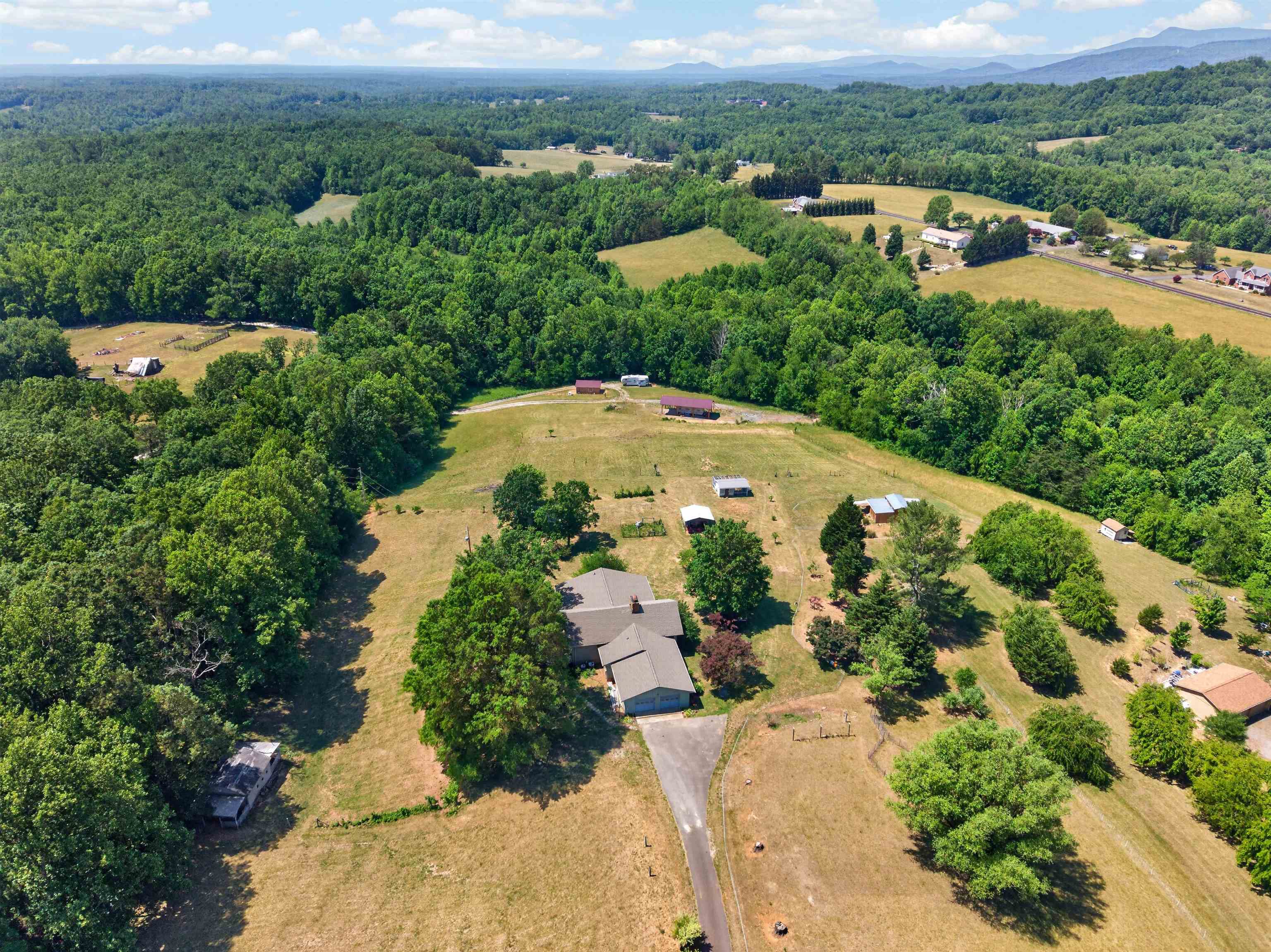 3807 Meadowbrook Road Cana VA 24317