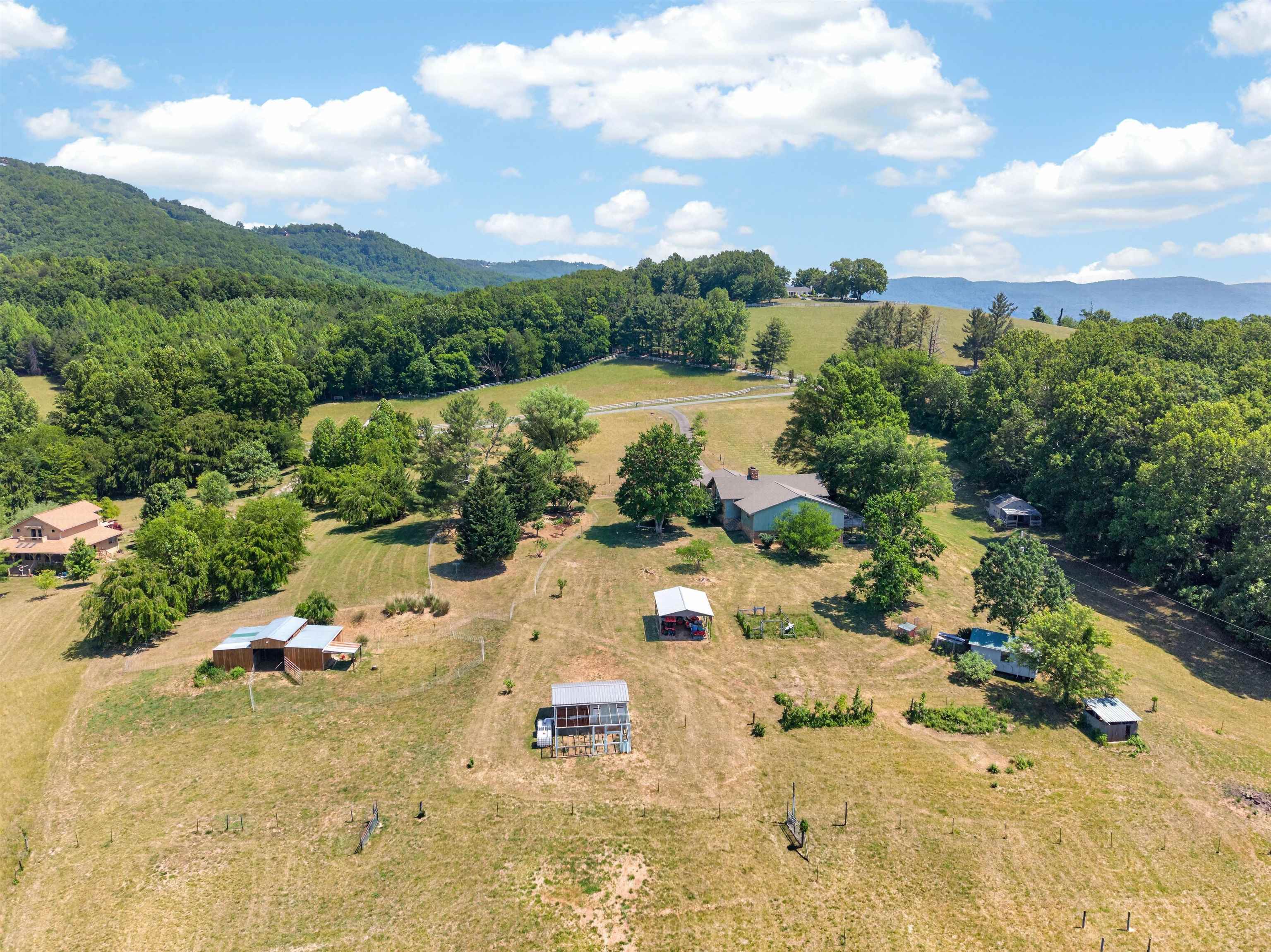 3807 Meadowbrook Road Cana VA 24317