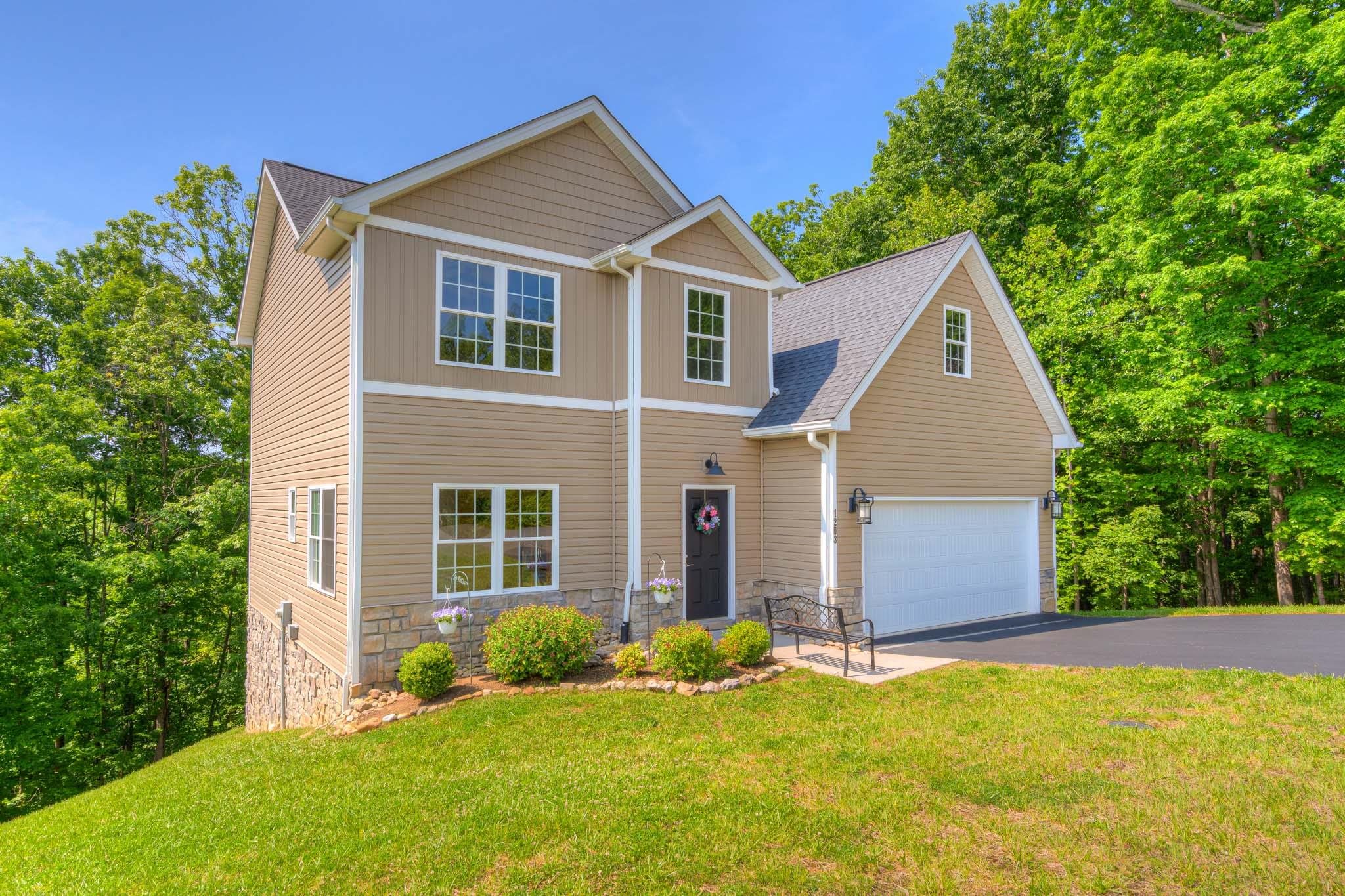 1203 Walnut Ridge Road Christiansburg VA 24073