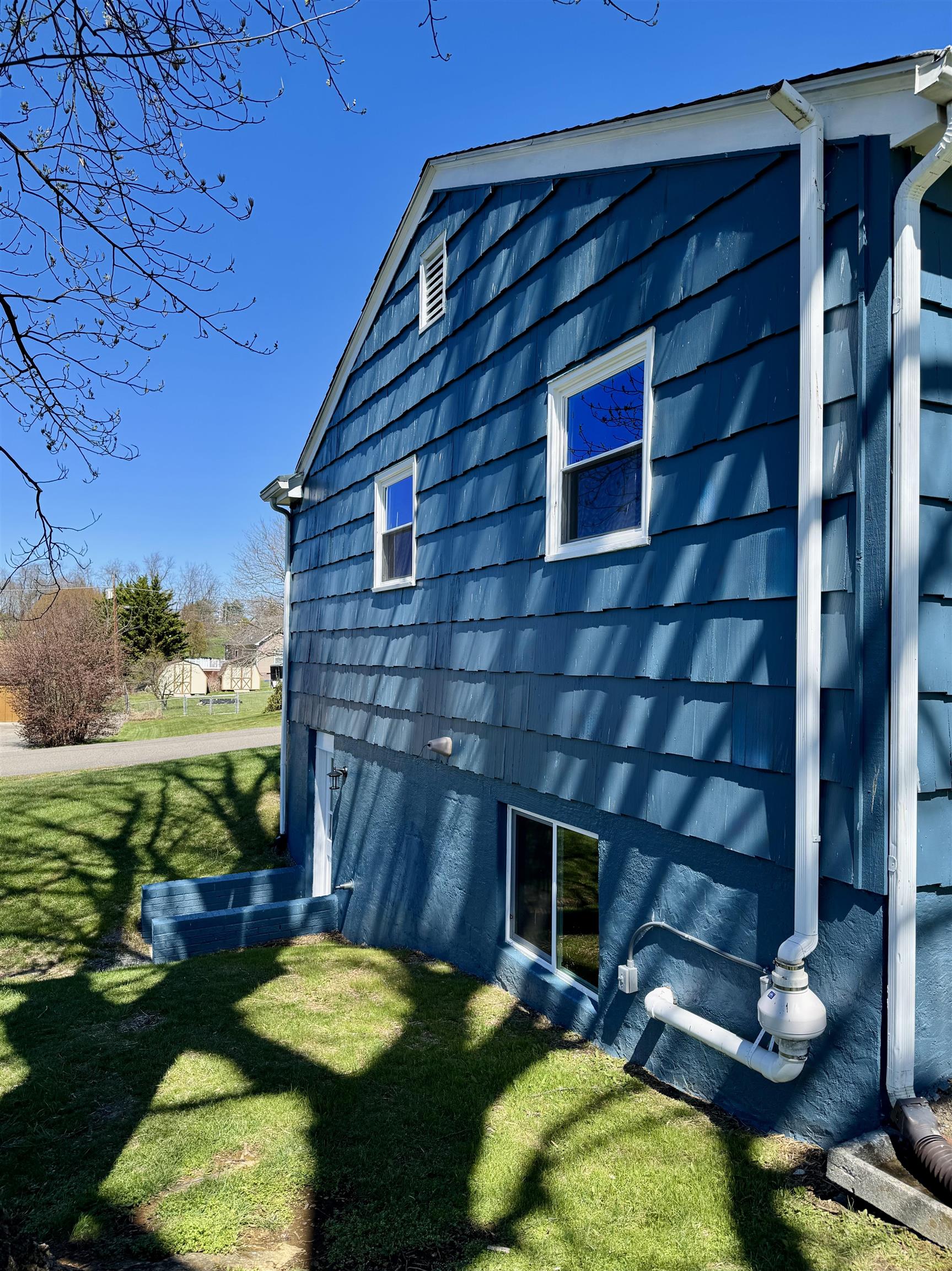 5422 Aldrin Street Dublin VA 24084