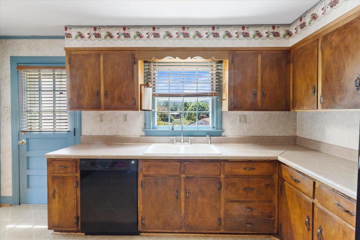 695 Wren Drive Pulaski VA 24301