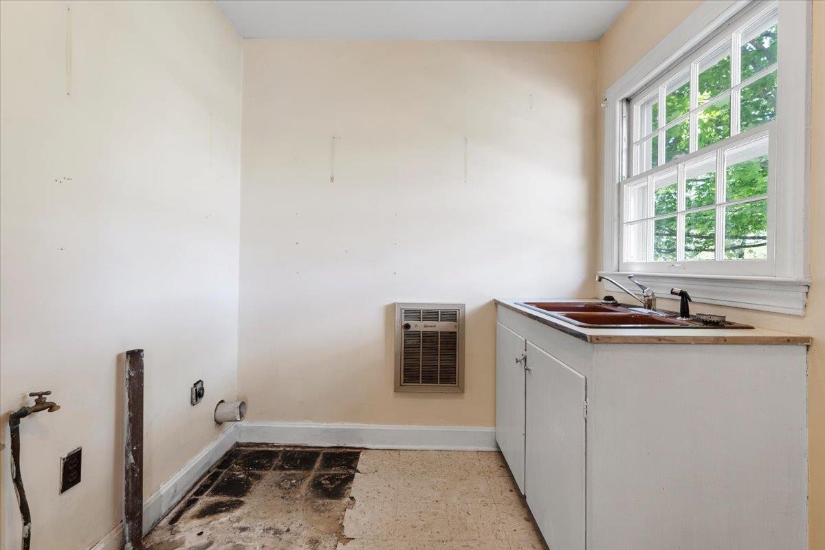 695 Wren Drive Pulaski VA 24301