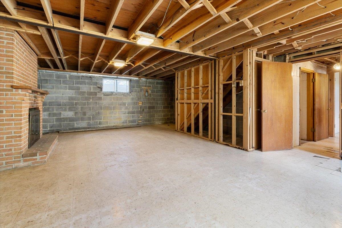 695 Wren Drive Pulaski VA 24301