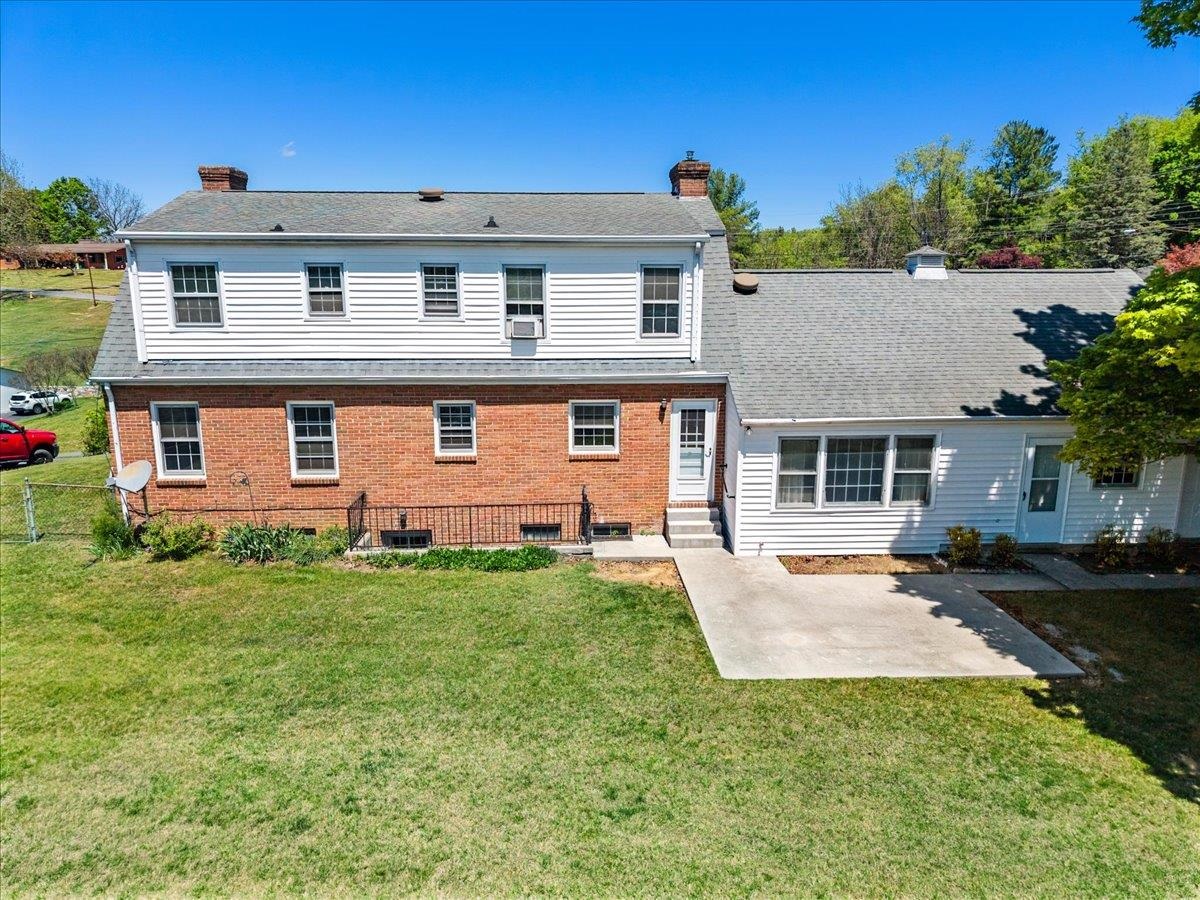 695 Wren Drive Pulaski VA 24301