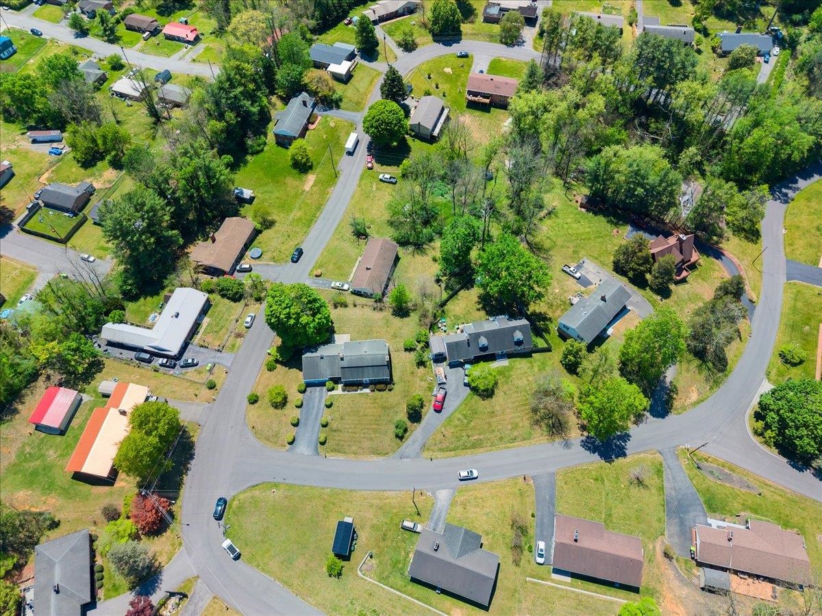 695 Wren Drive Pulaski VA 24301