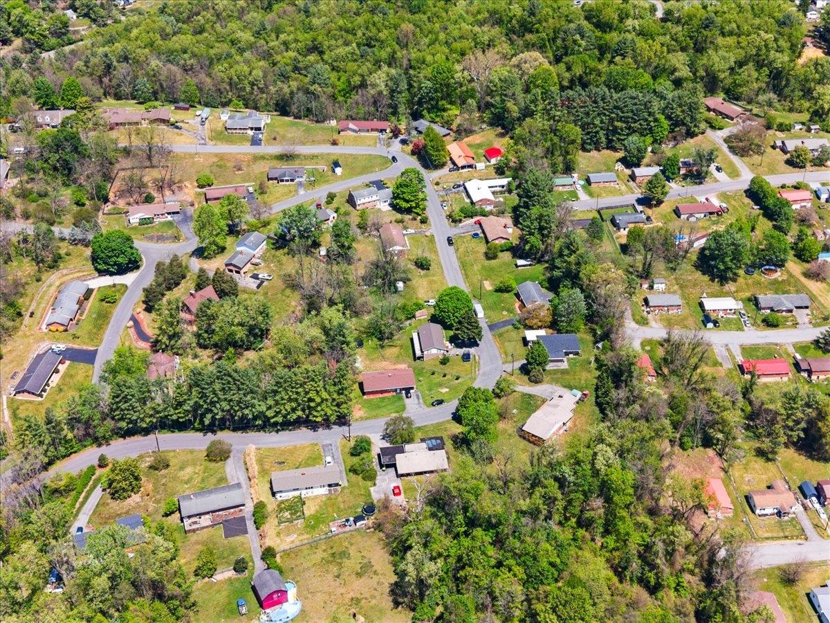 695 Wren Drive Pulaski VA 24301