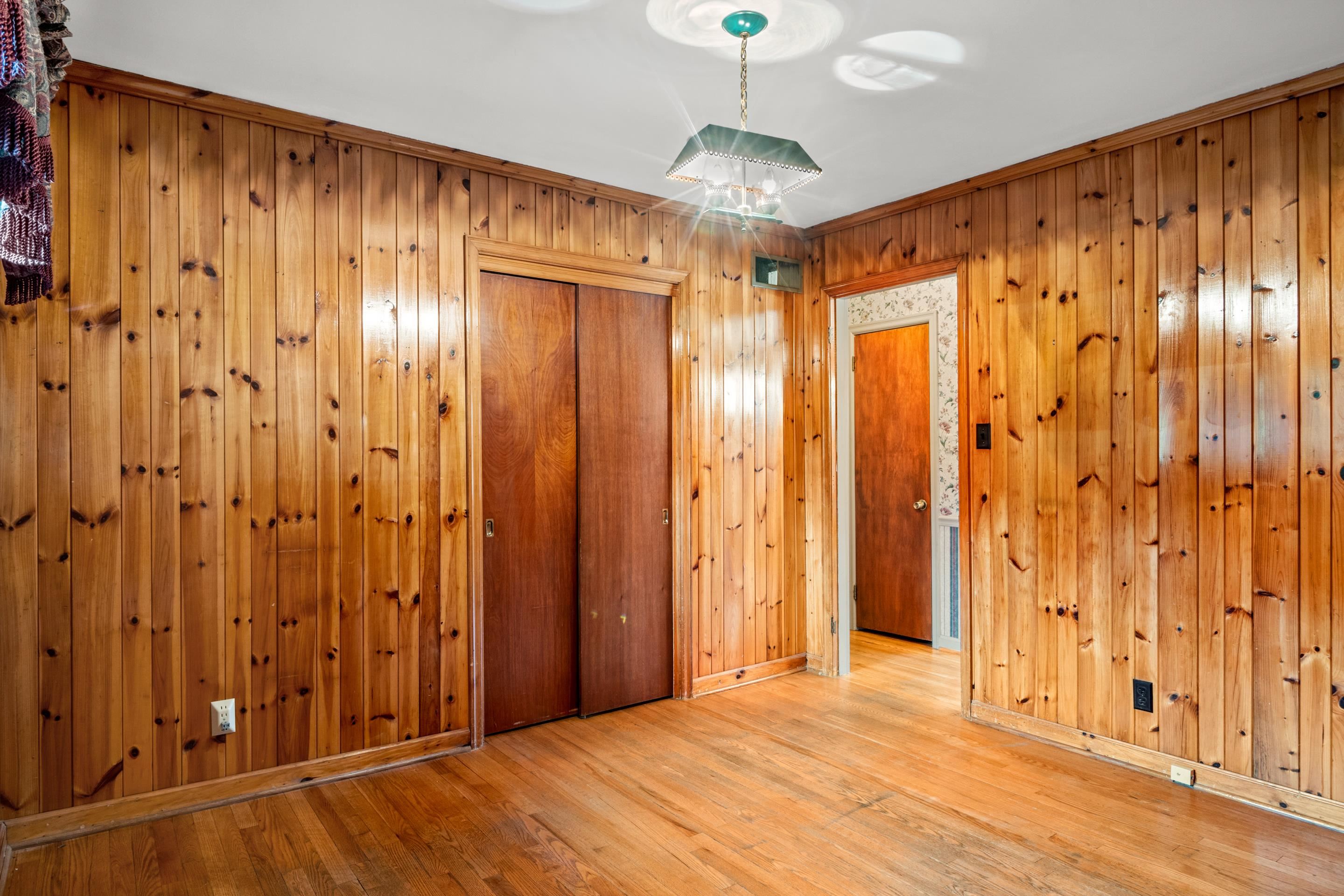 104 Arnold Avenue Radford VA 24141